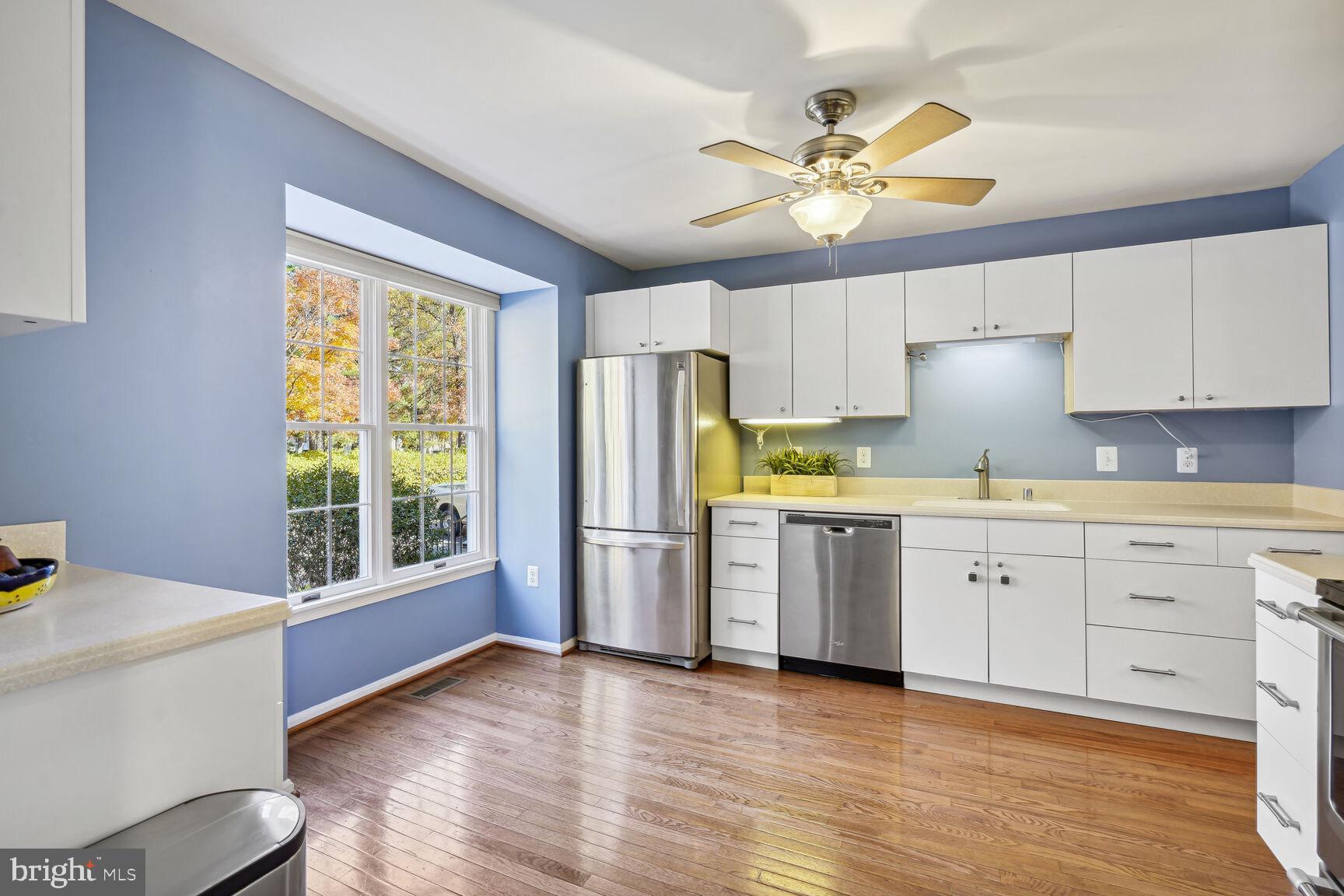 10641 Lakeside Oak Ct