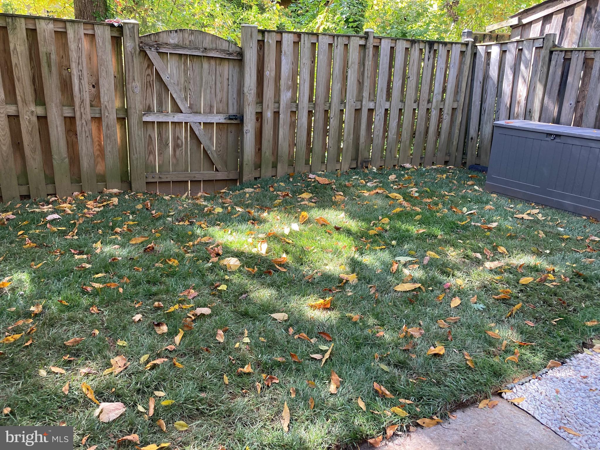 10641 Lakeside Oak Ct