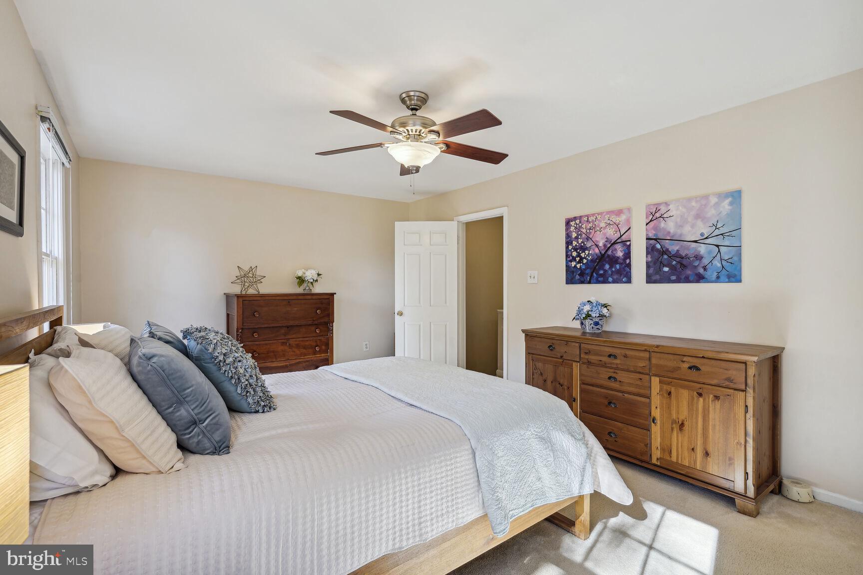 10641 Lakeside Oak Ct