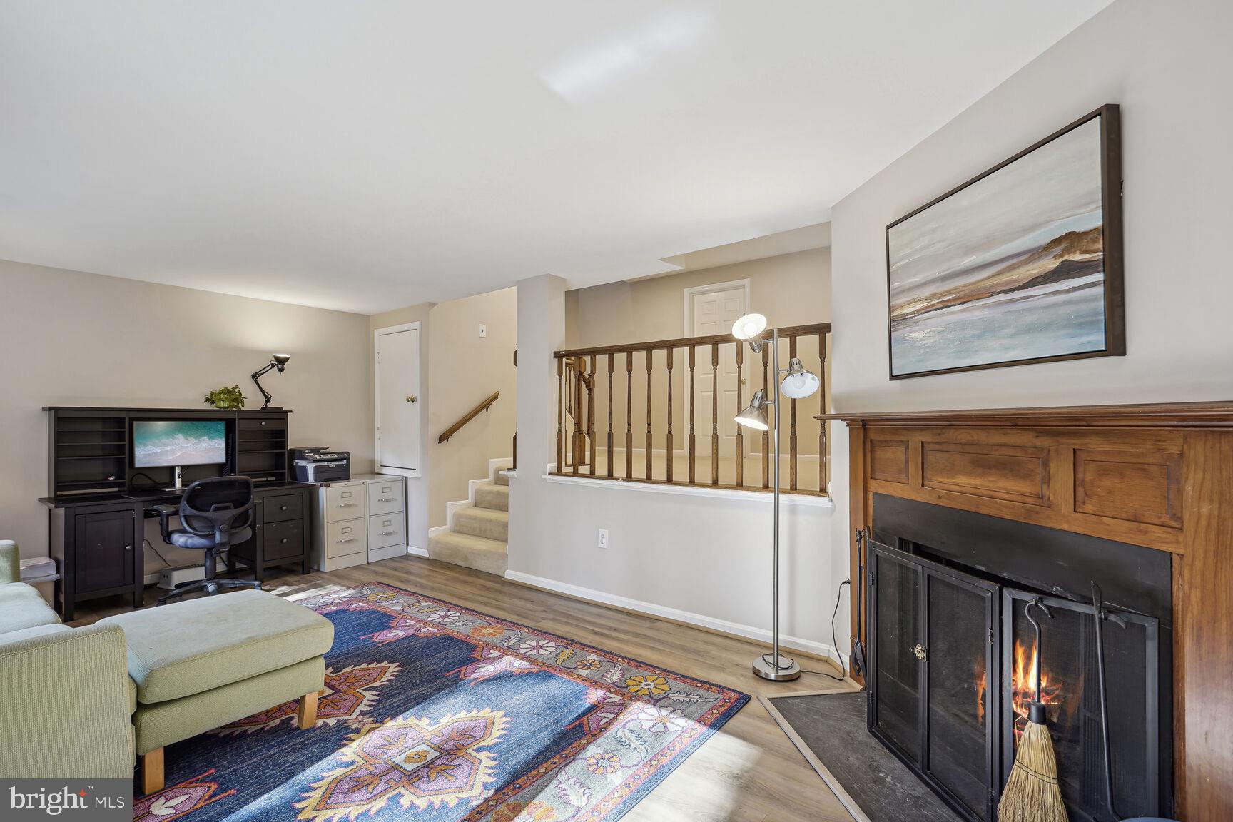 10641 Lakeside Oak Ct