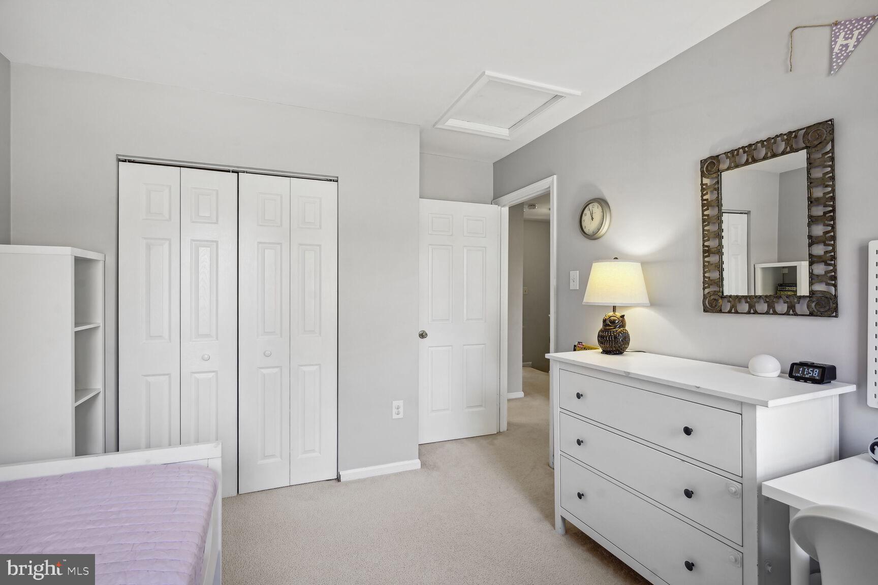 10641 Lakeside Oak Ct