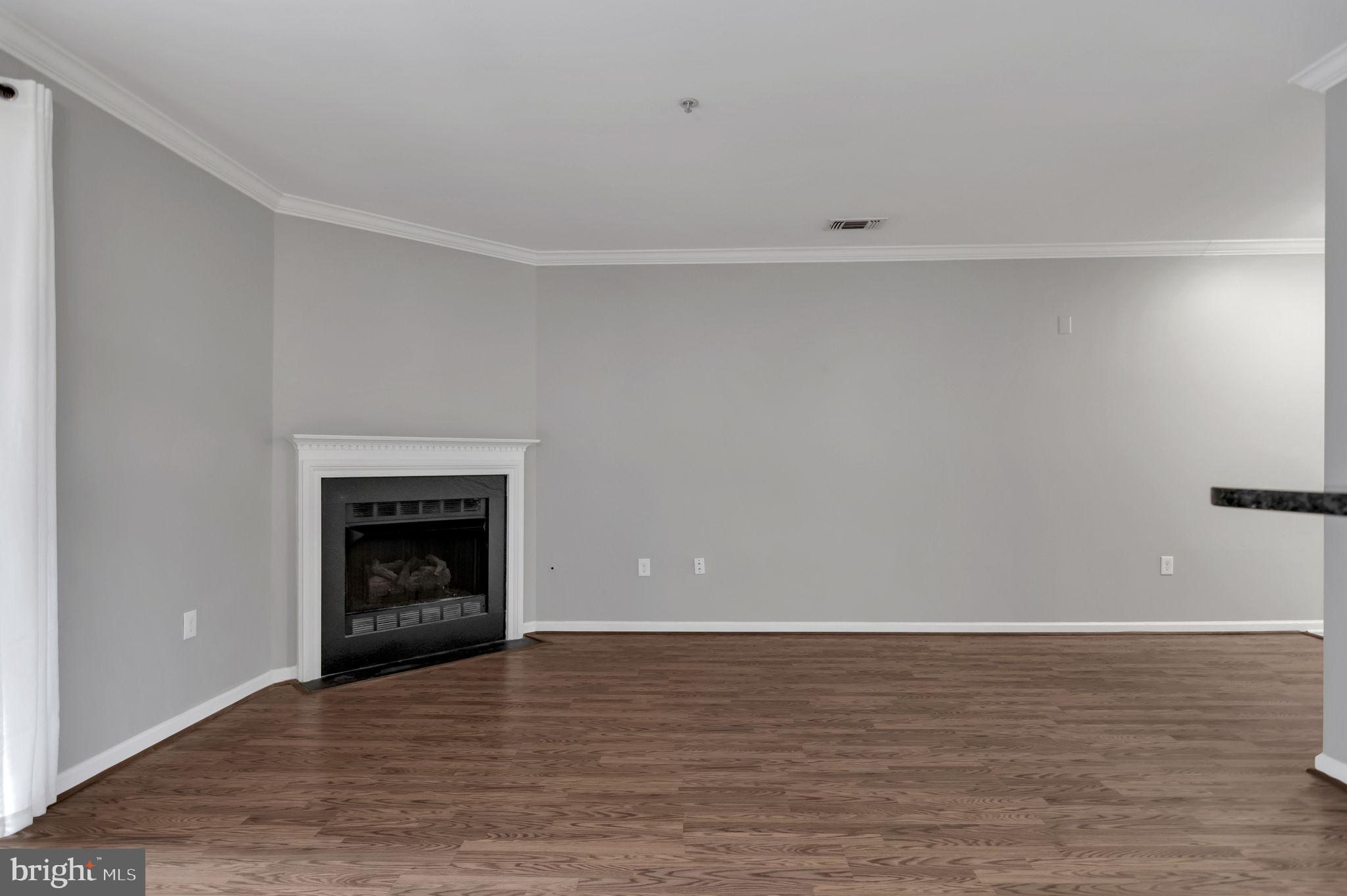 2105 Highcourt Ln #201