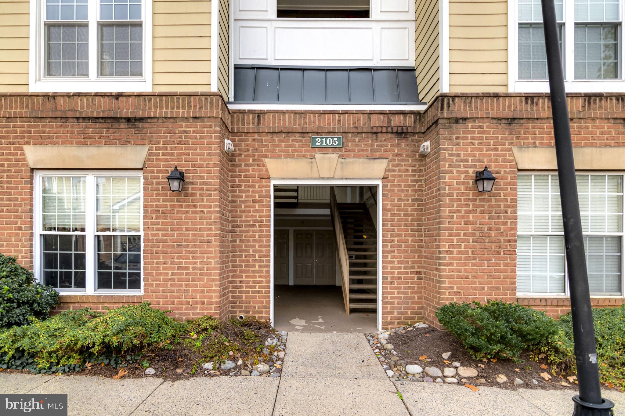 2105 Highcourt Ln #201