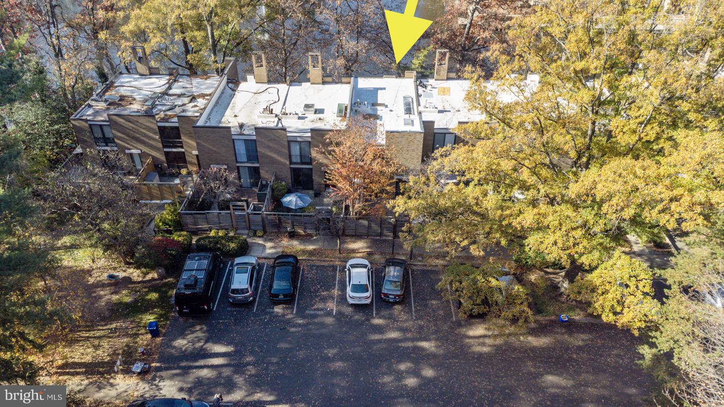1690 Chimney House Rd