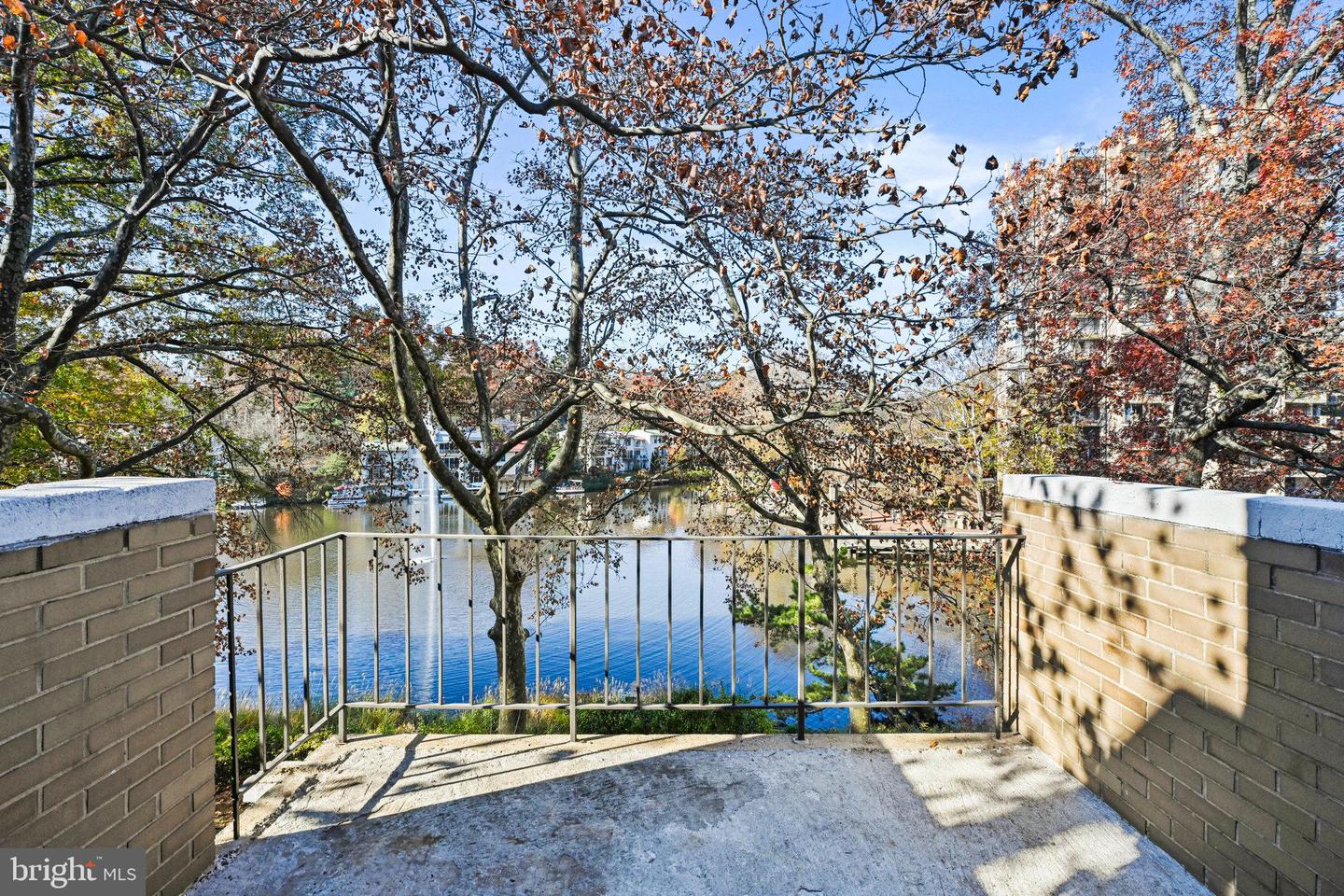 1690 Chimney House Rd