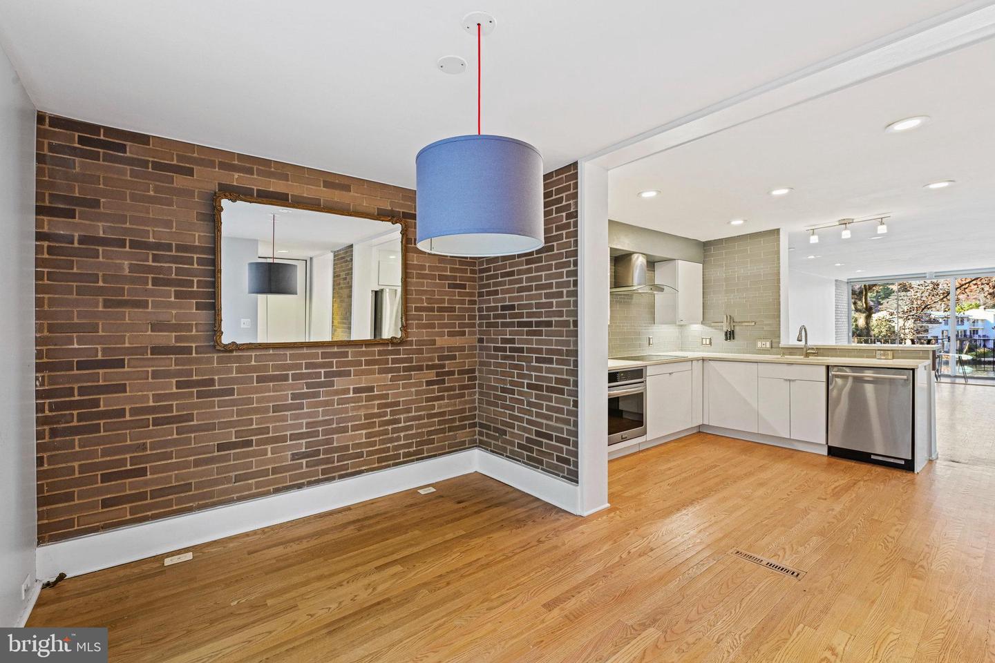 1690 Chimney House Rd