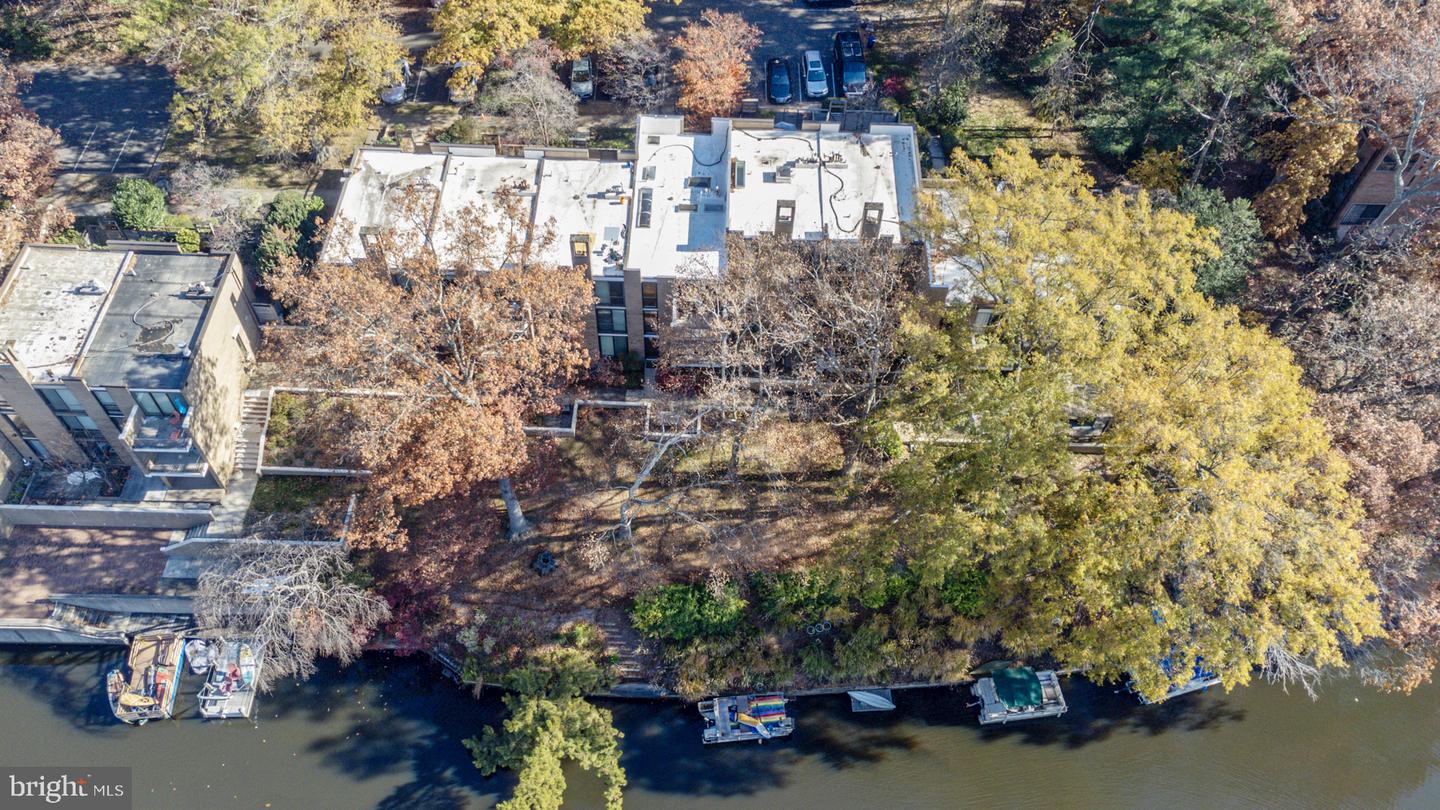 1690 Chimney House Rd