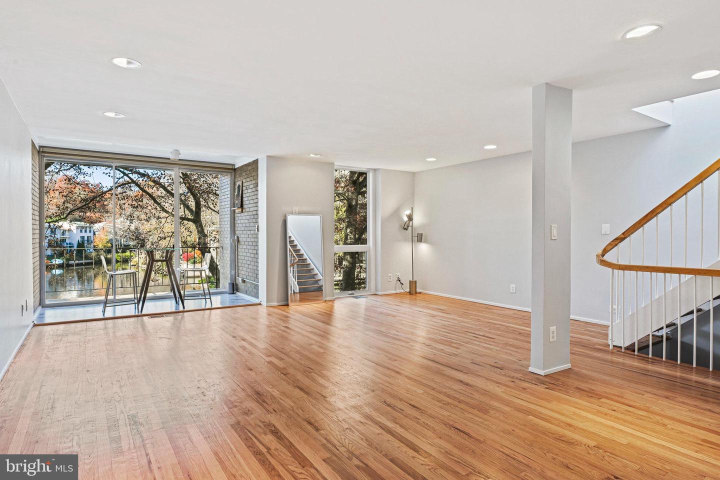 1690 Chimney House Rd