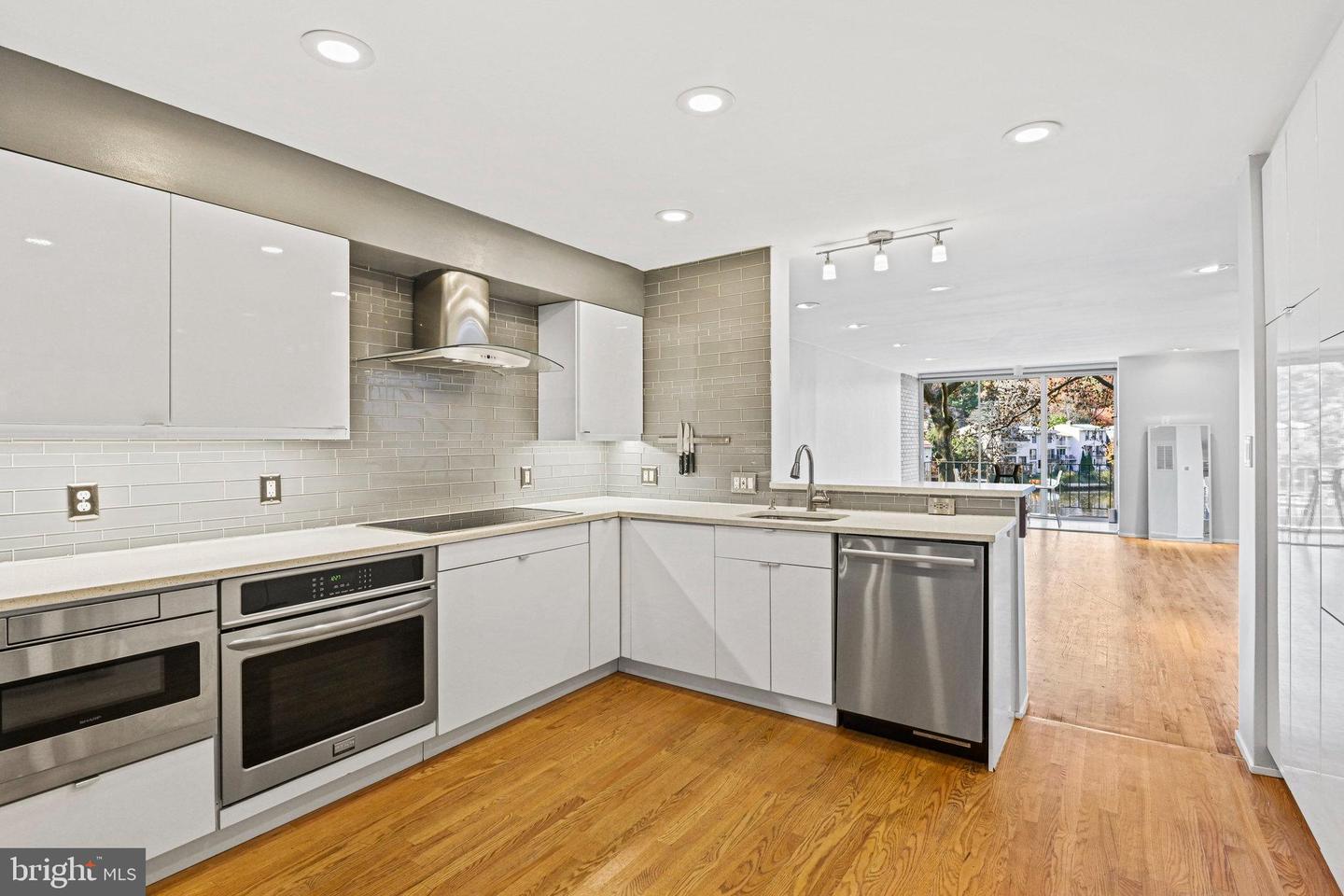 1690 Chimney House Rd