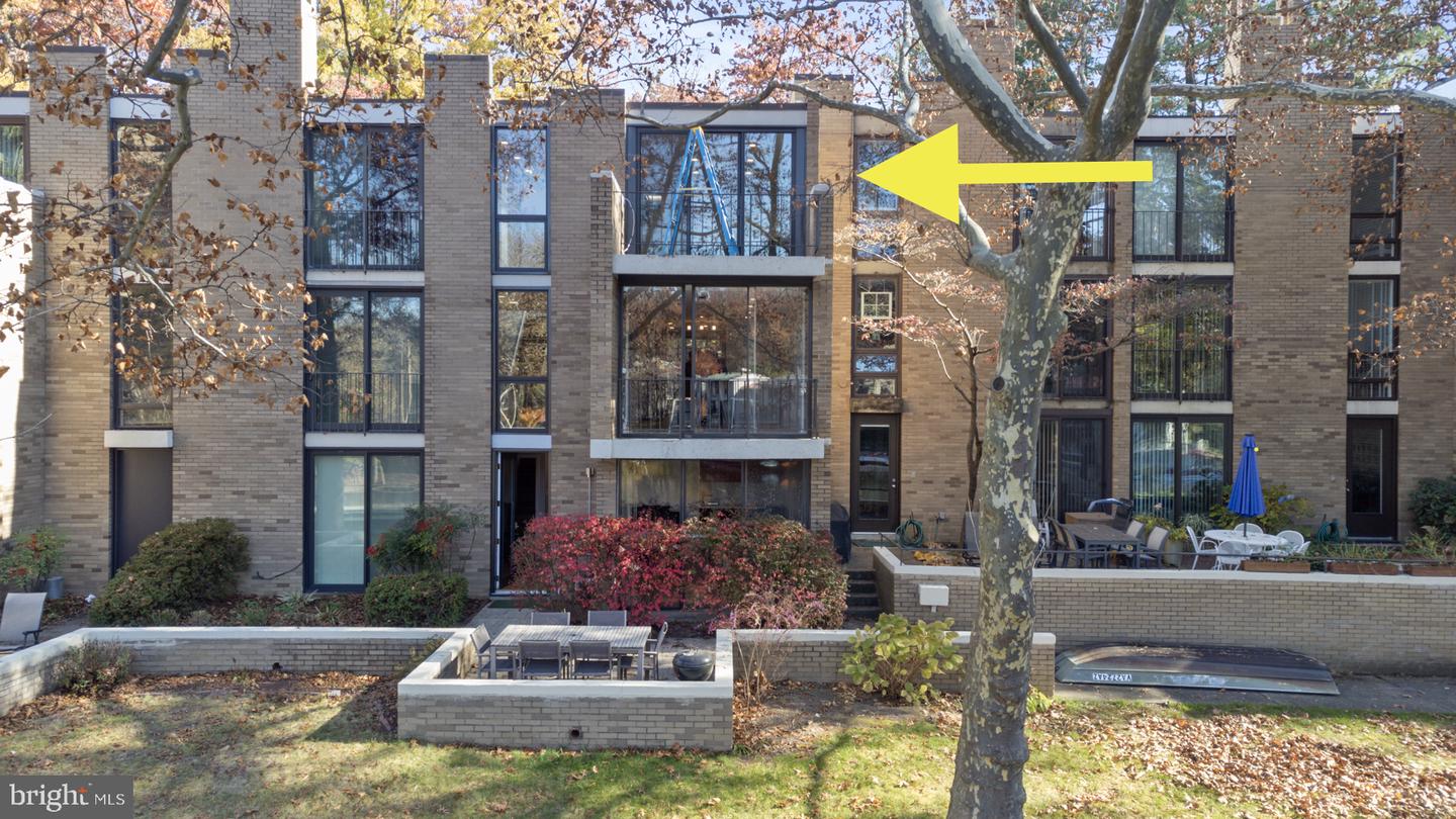 1690 Chimney House Rd