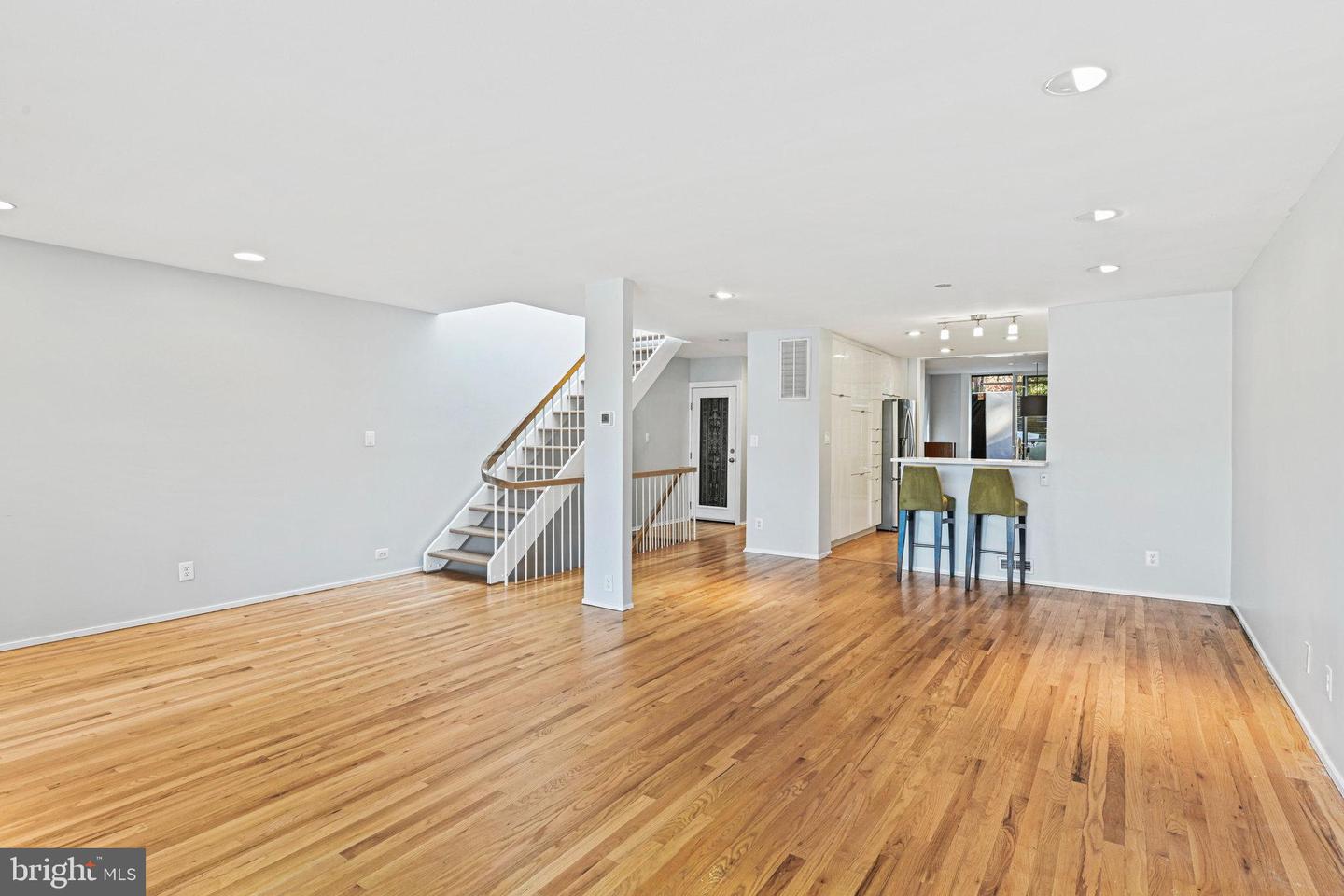 1690 Chimney House Rd
