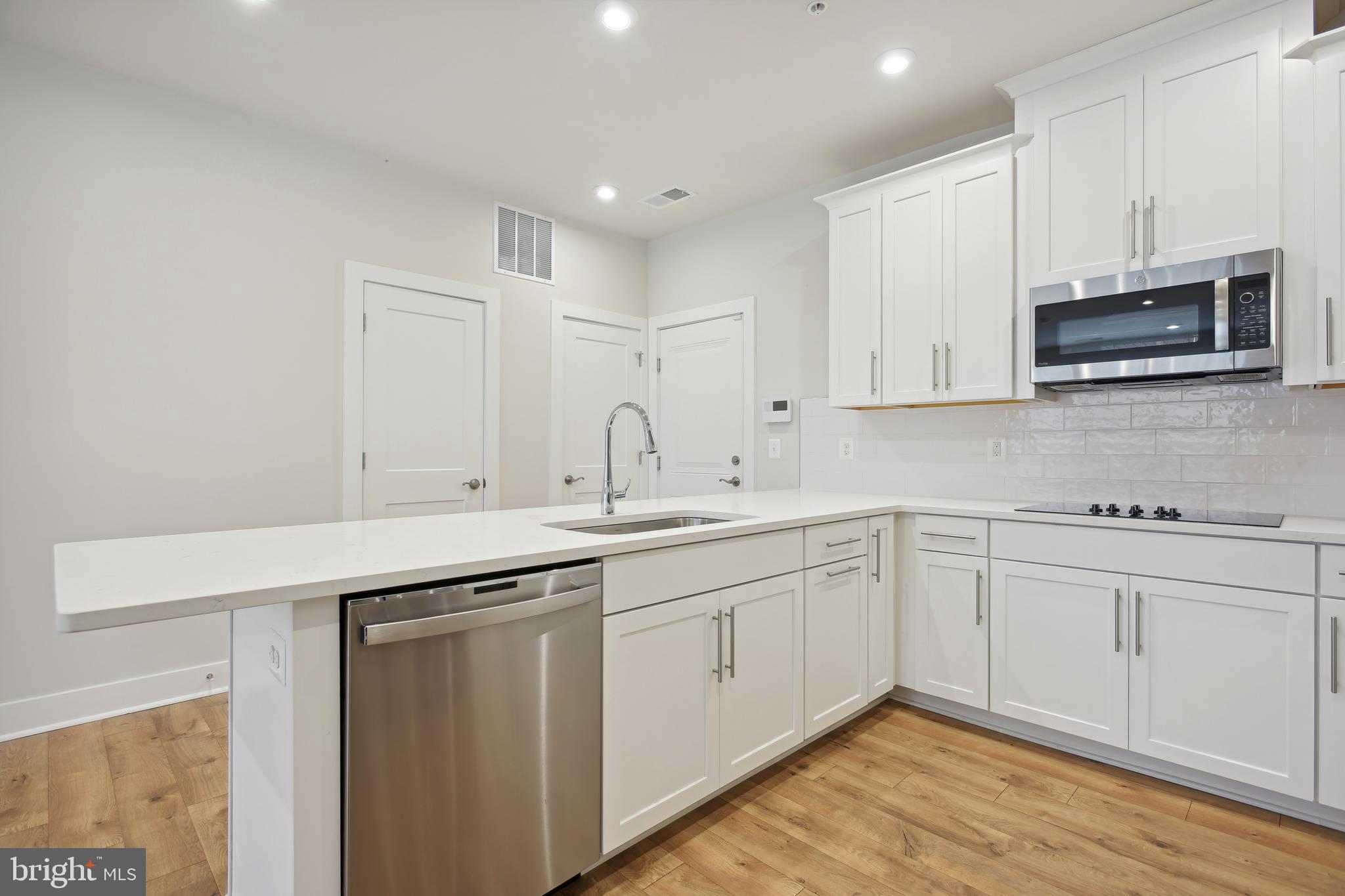 1704 BANDIT LOOP 20A