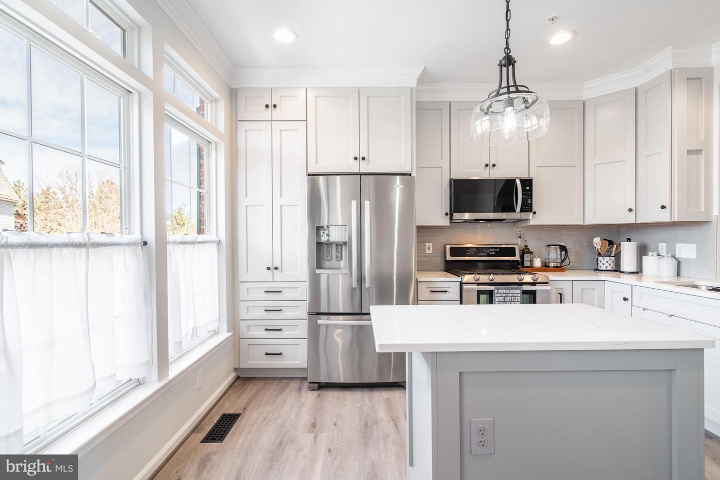 2902 Huntington Grove Sq