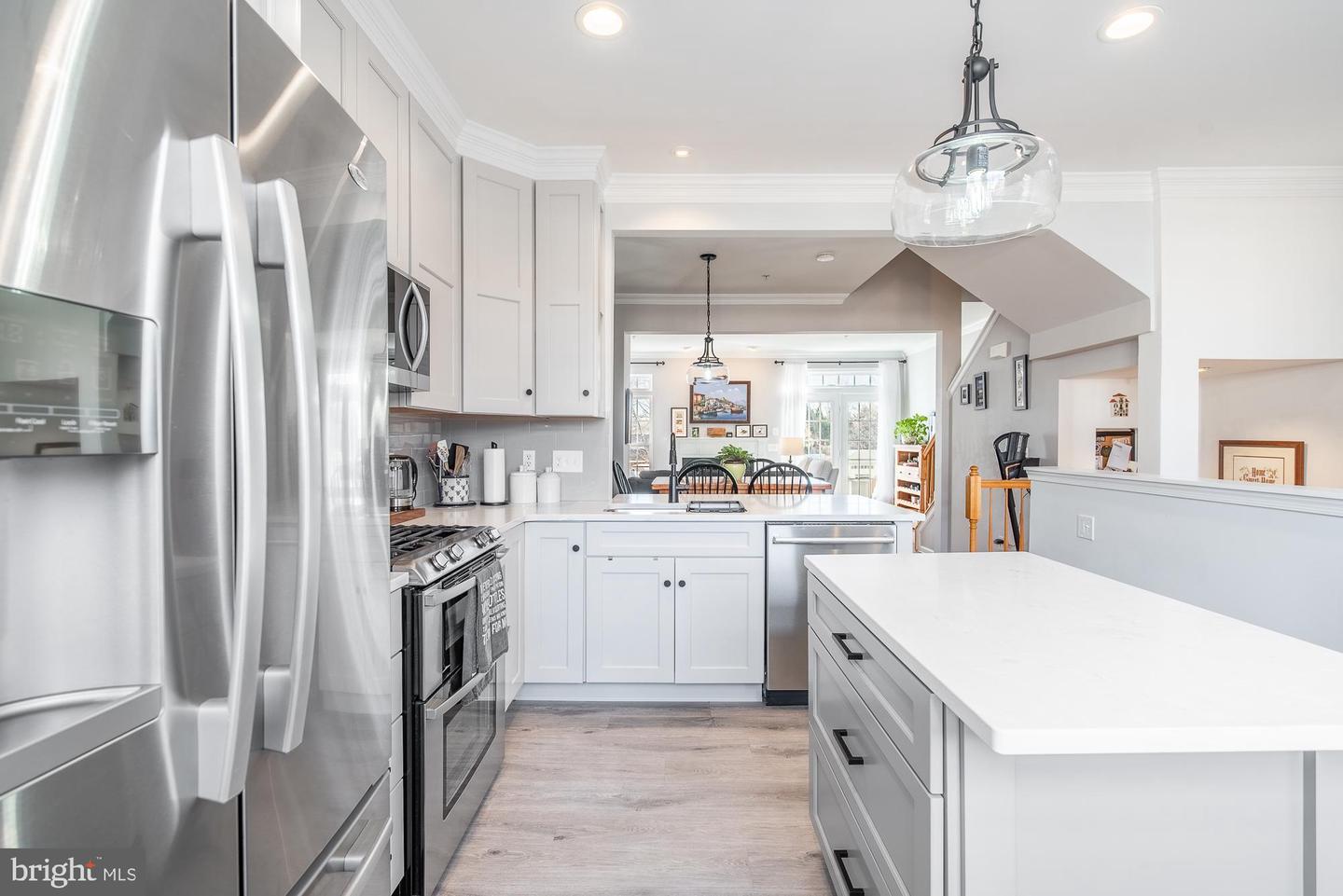 2902 Huntington Grove Sq
