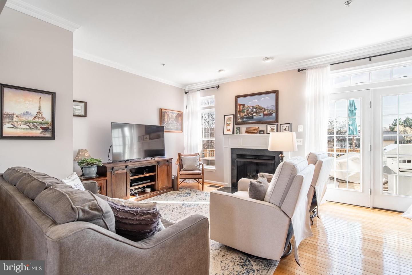 2902 Huntington Grove Sq