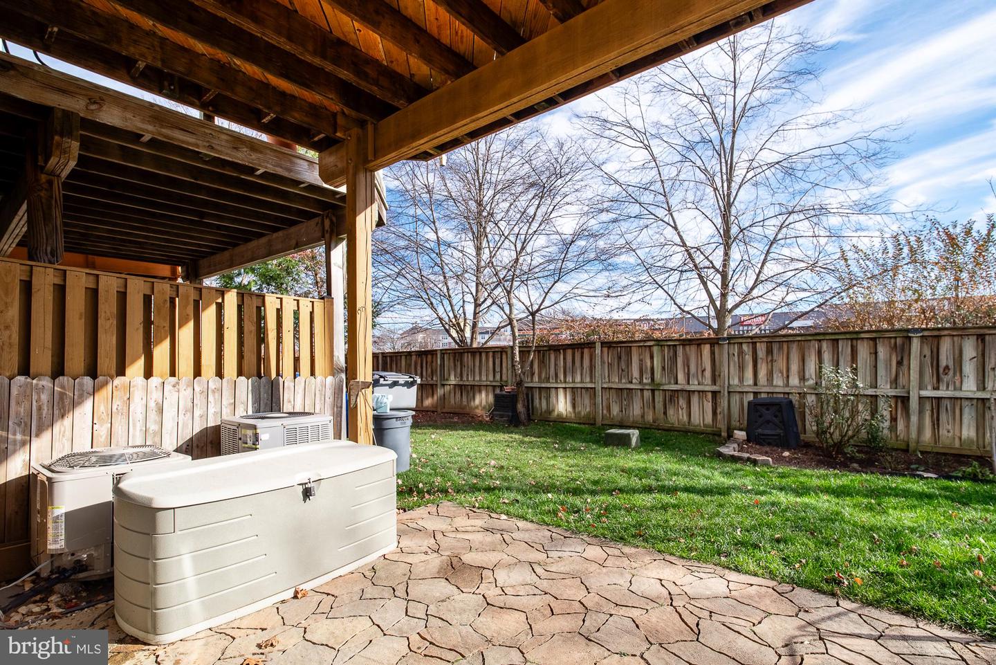 2902 Huntington Grove Sq