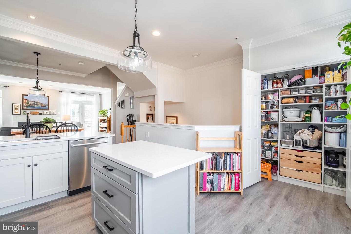 2902 Huntington Grove Sq