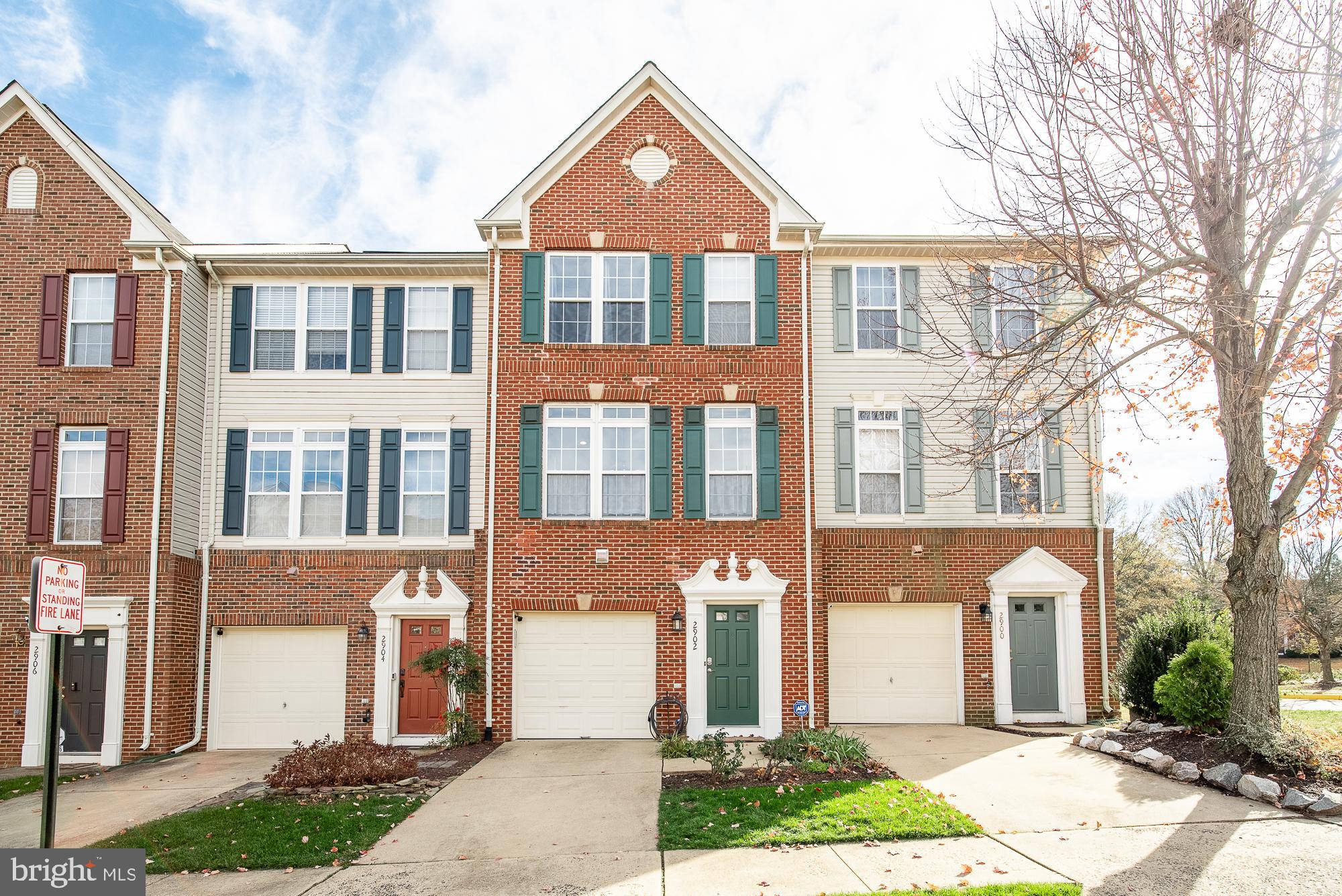 2902 Huntington Grove Sq