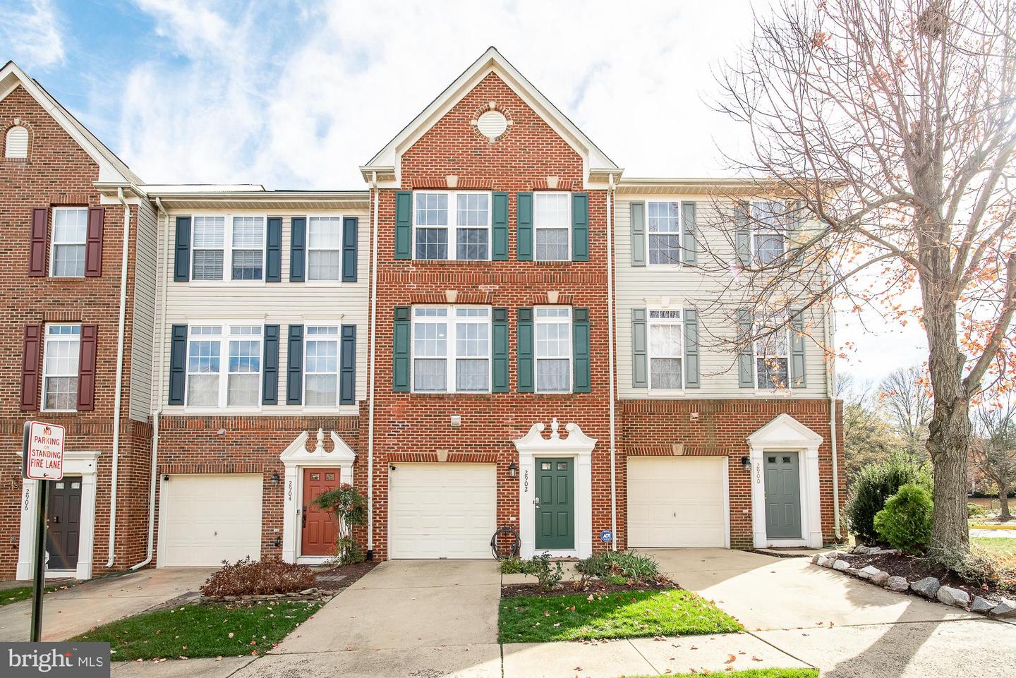 2902 Huntington Grove Sq