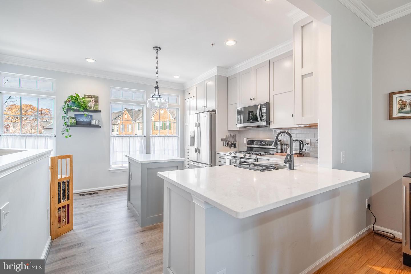 2902 Huntington Grove Sq