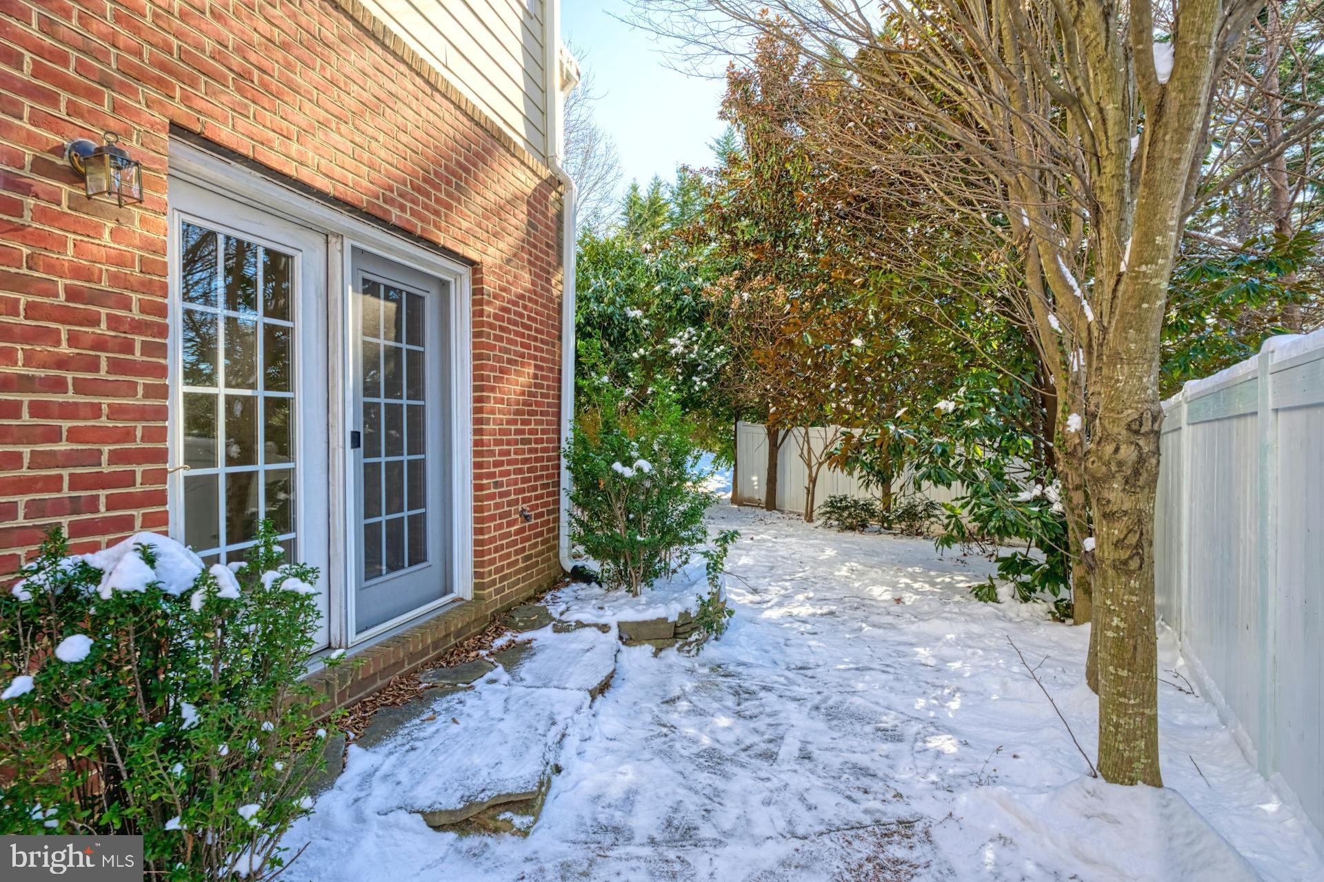 6697 Valley Brook Dr