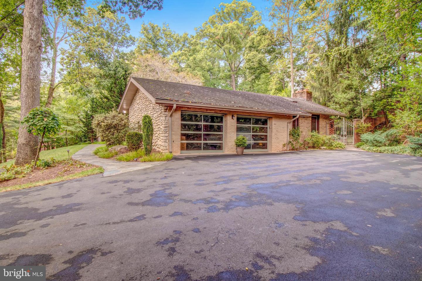 7652 Burford Dr