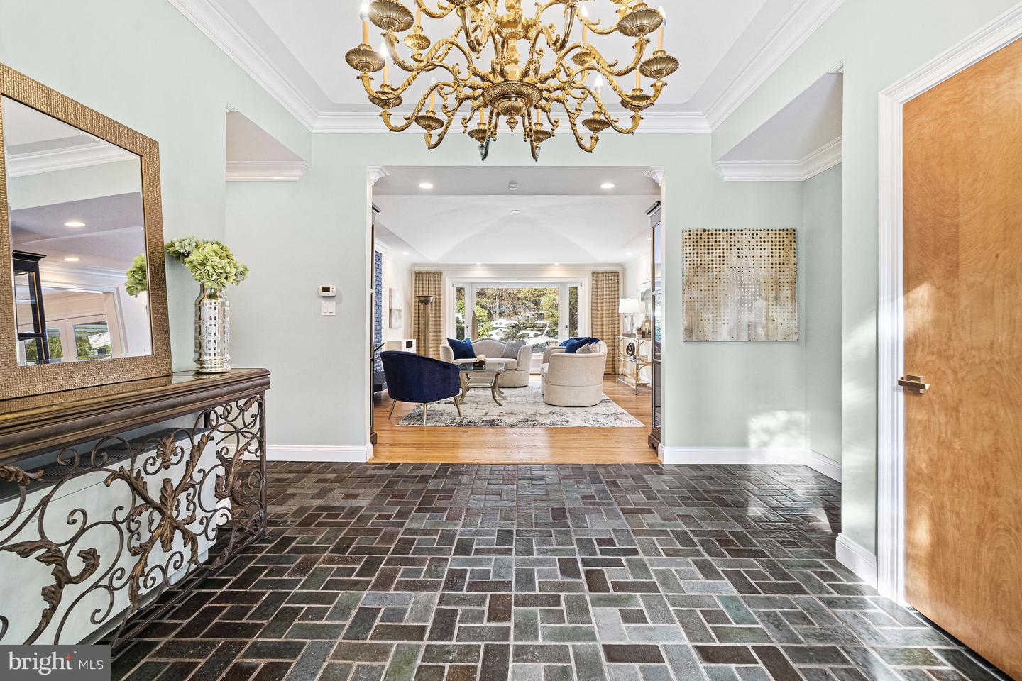 7652 Burford Dr