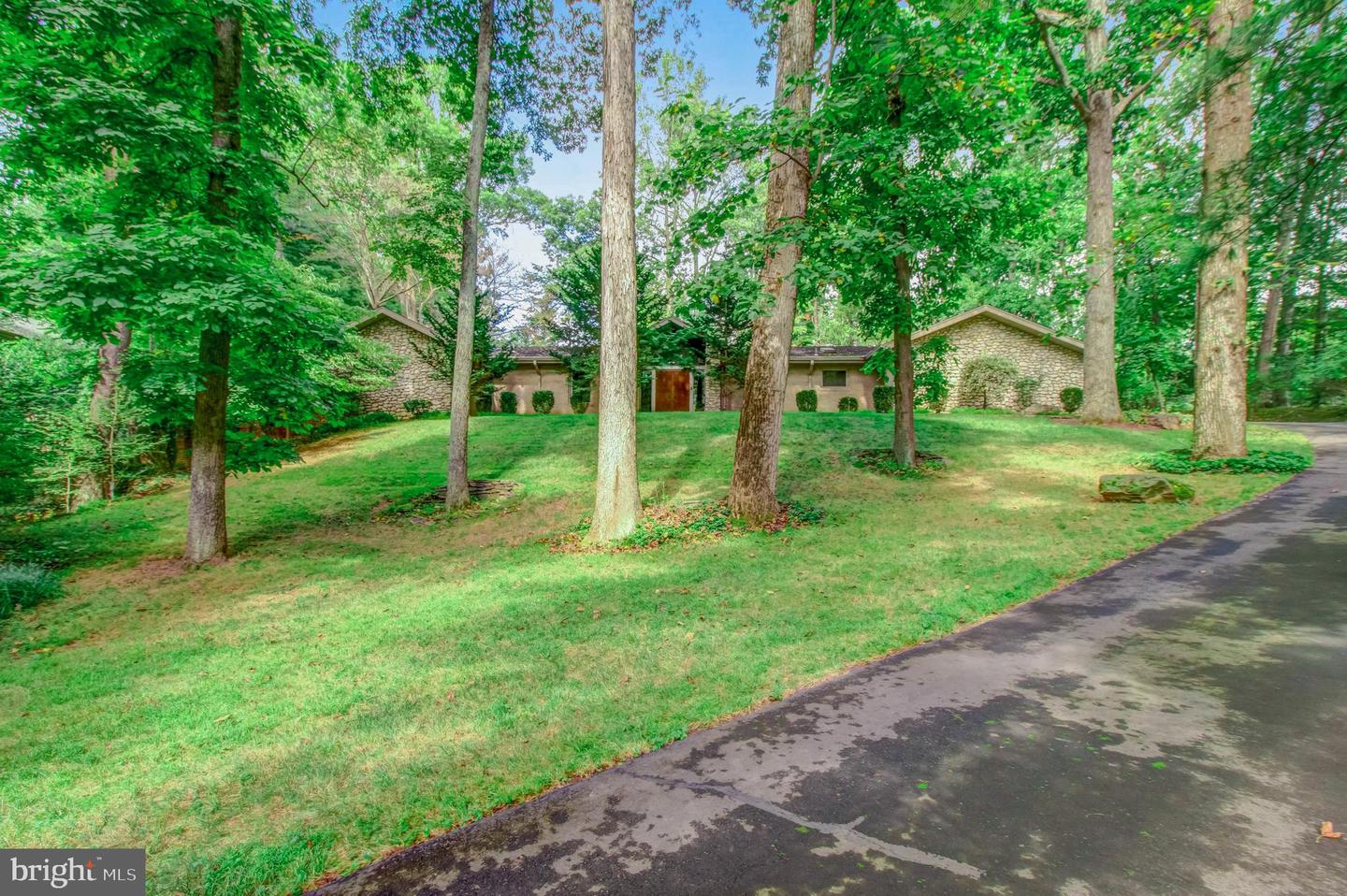 7652 Burford Dr