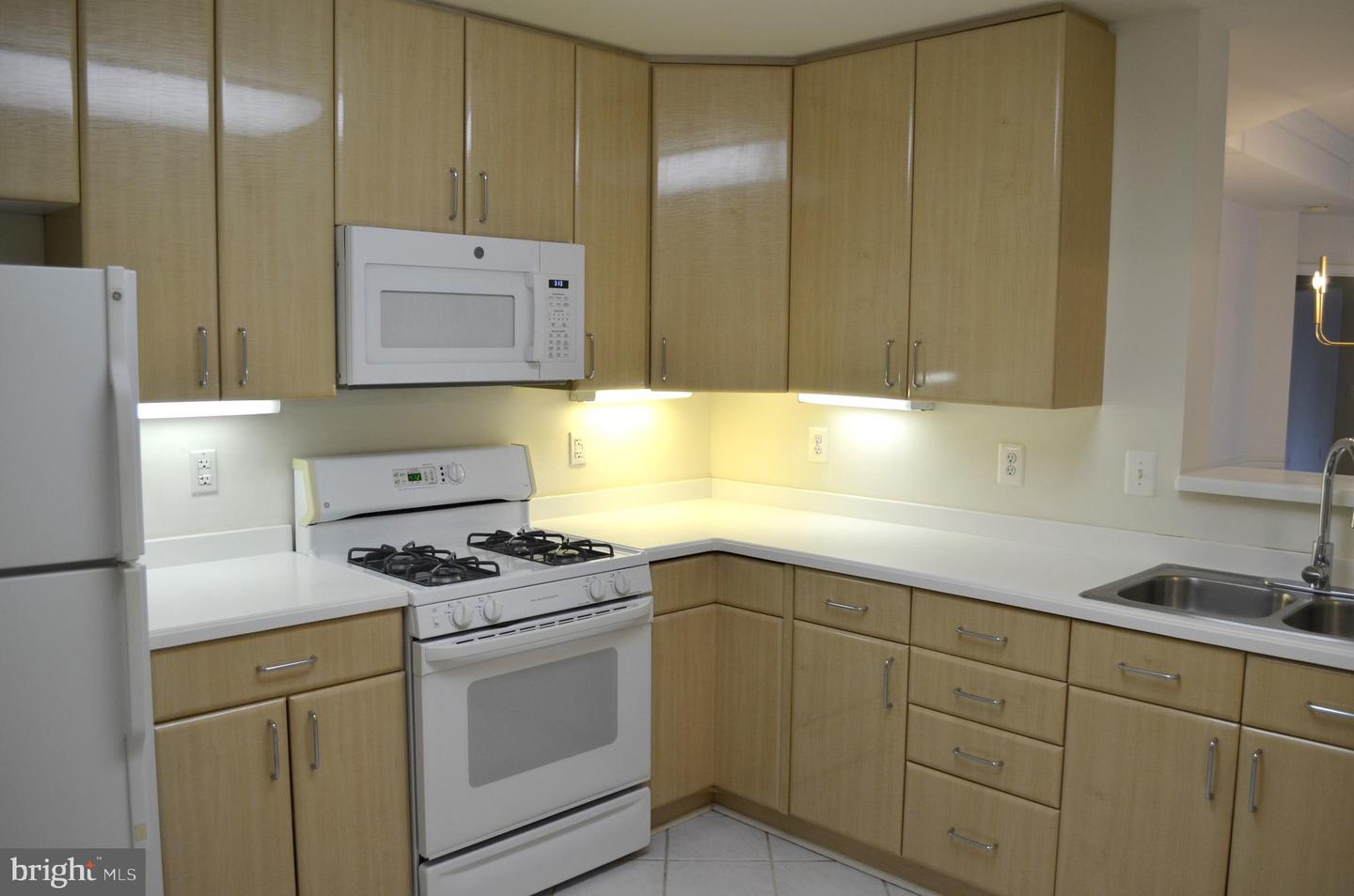 11776 Stratford House Pl #308