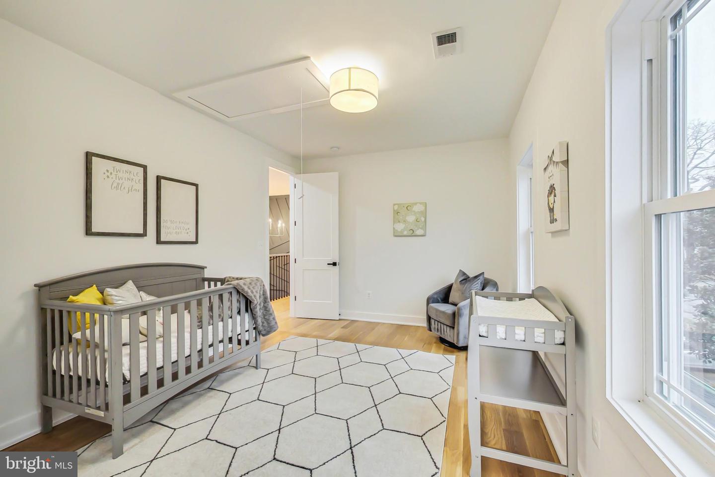 109 Moore Ave SE
