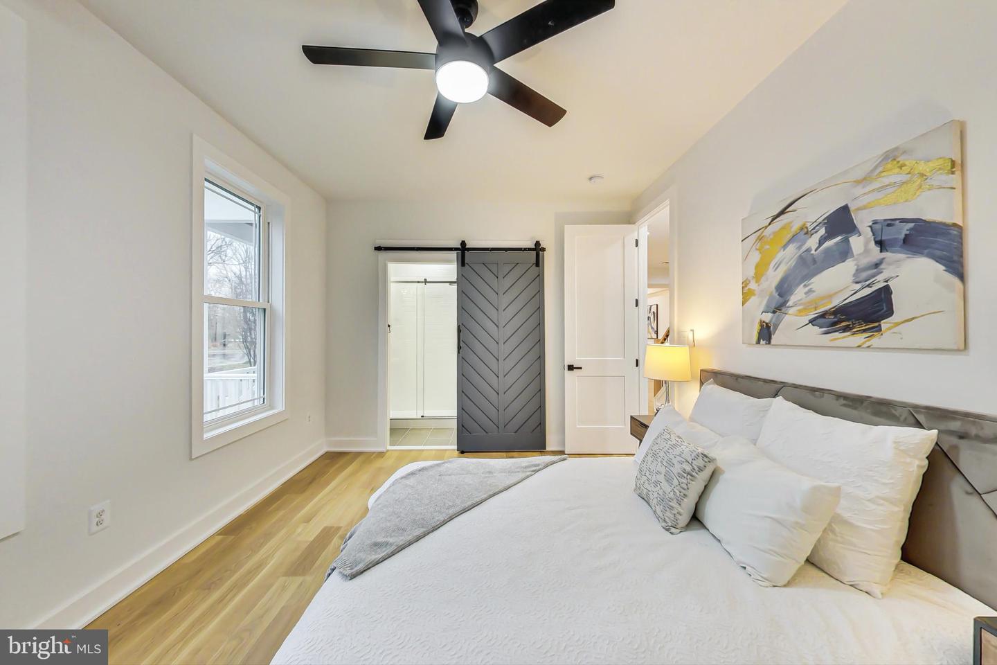 109 Moore Ave SE