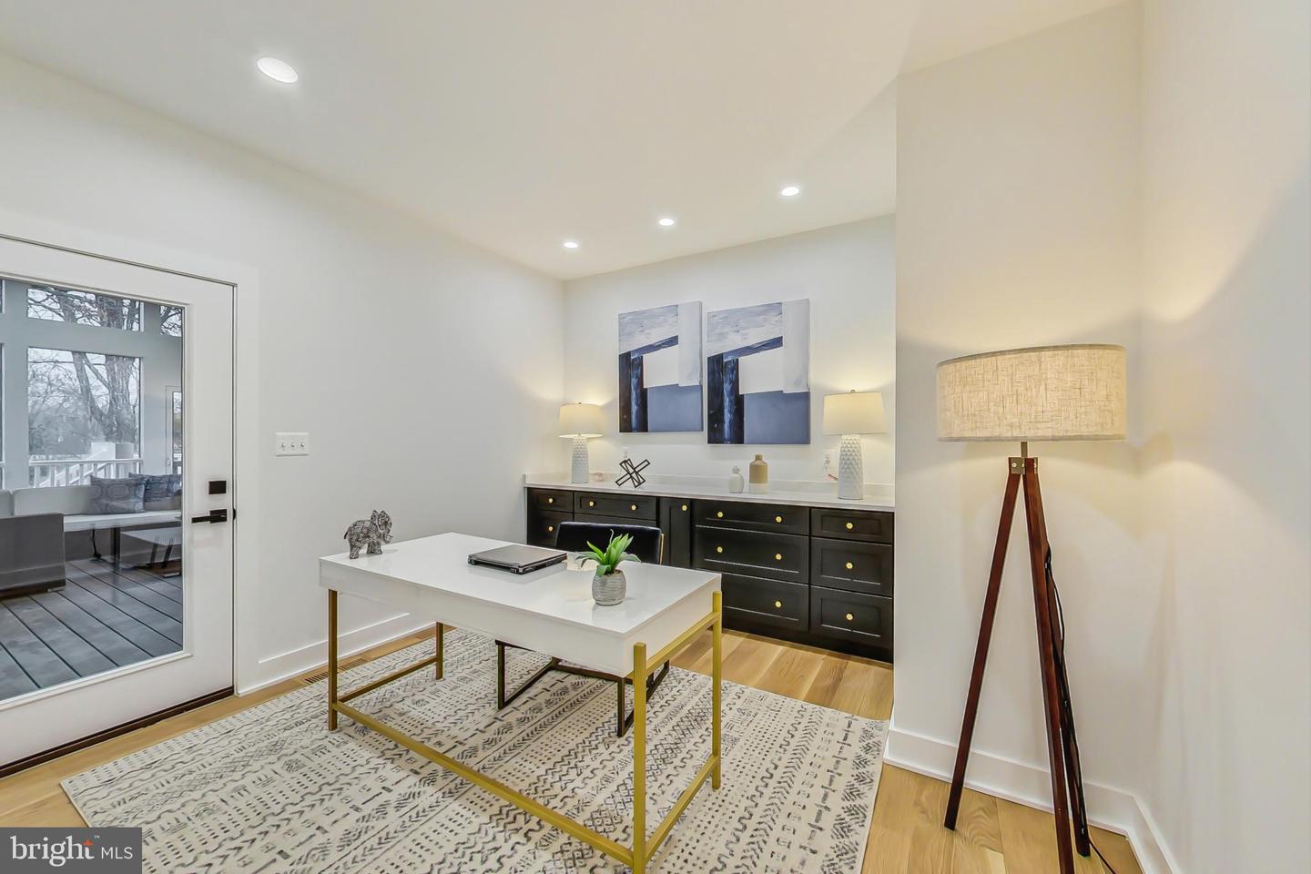 109 Moore Ave SE