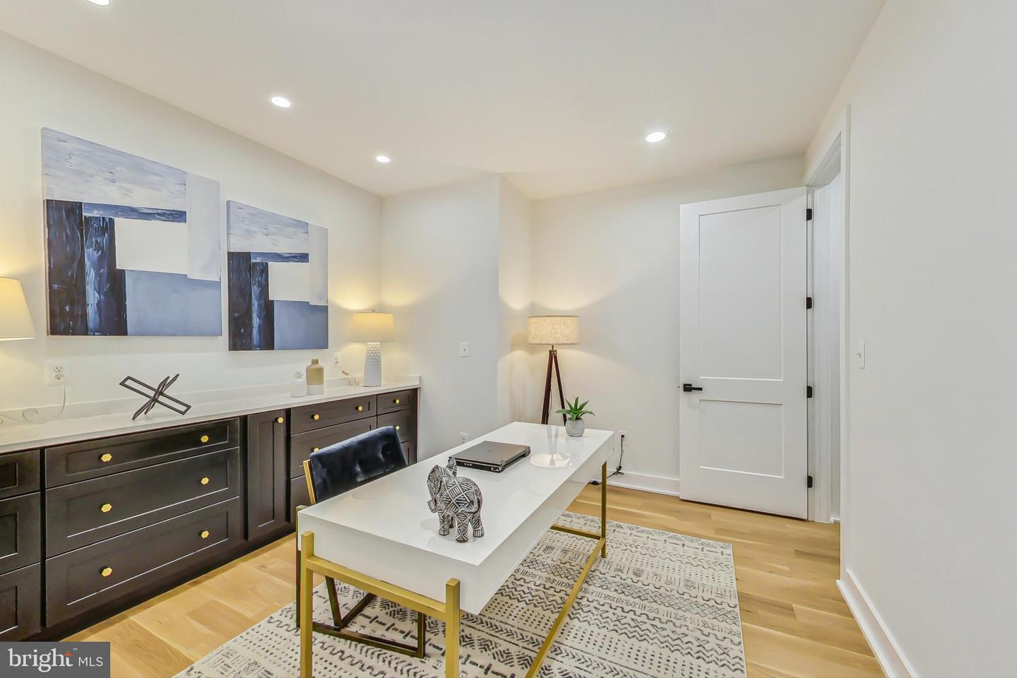109 Moore Ave SE