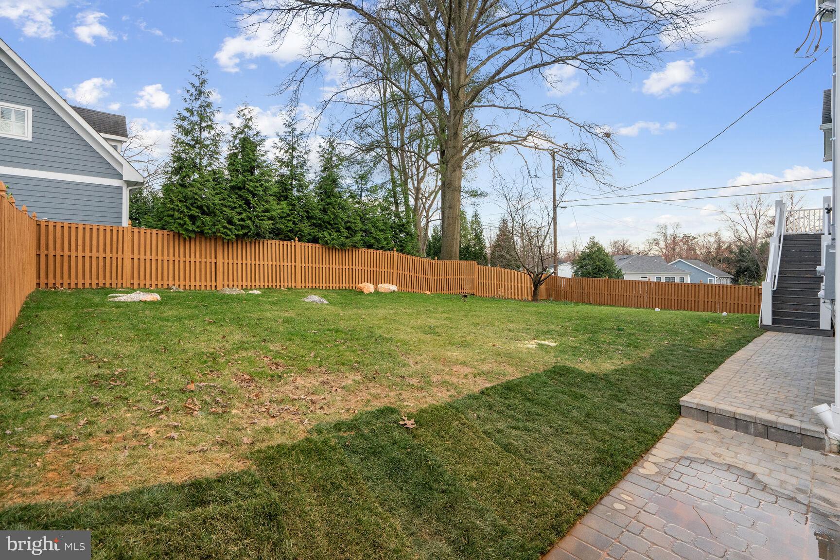 109 Moore Ave SE