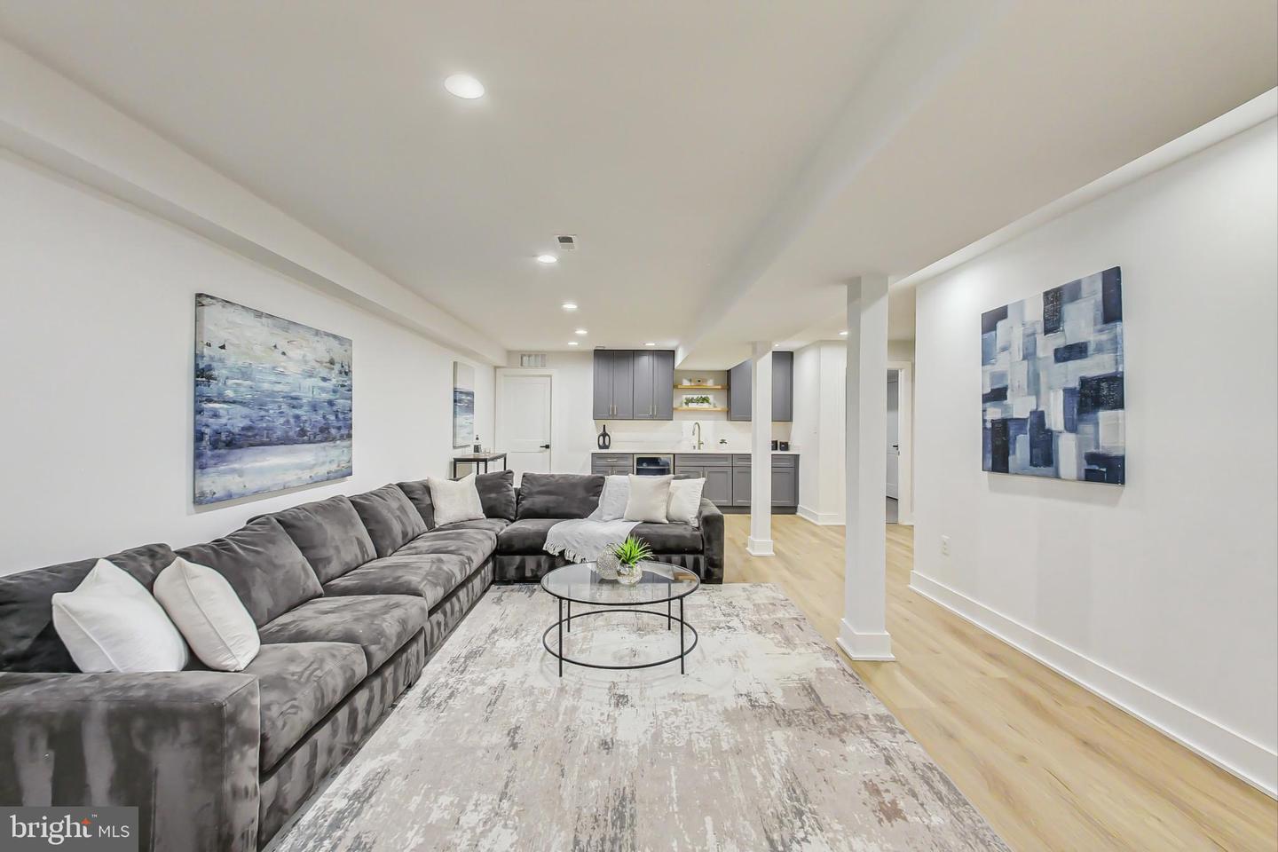 109 Moore Ave SE