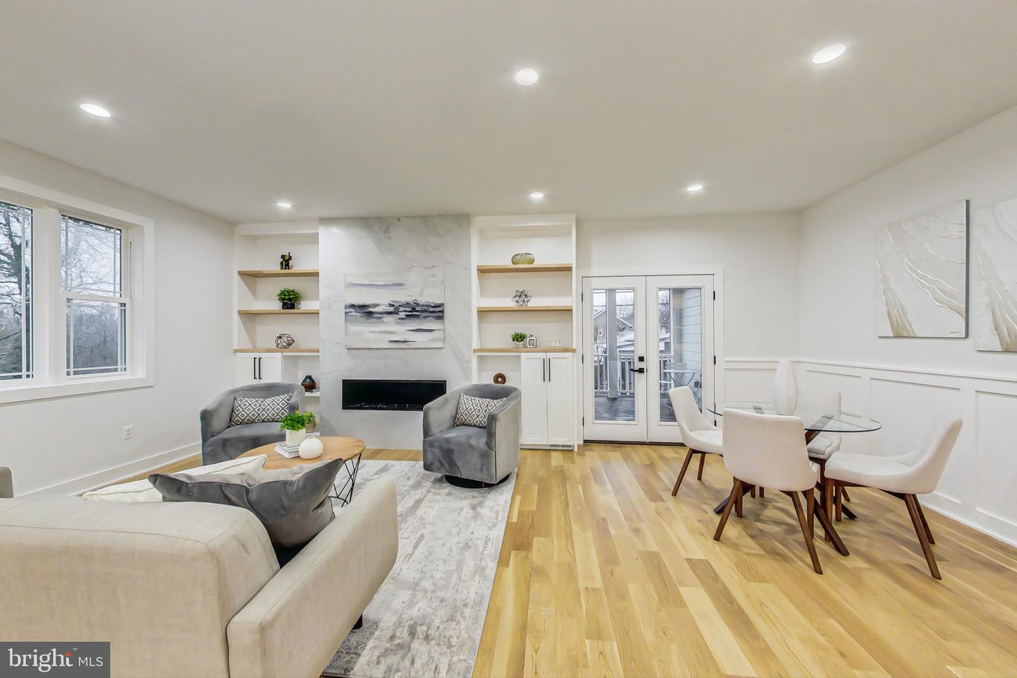 109 Moore Ave SE