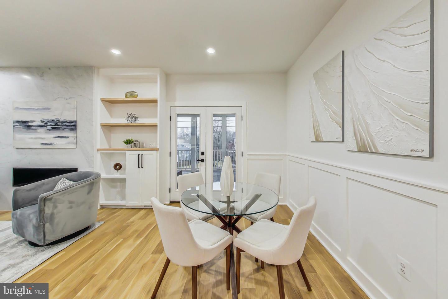 109 Moore Ave SE