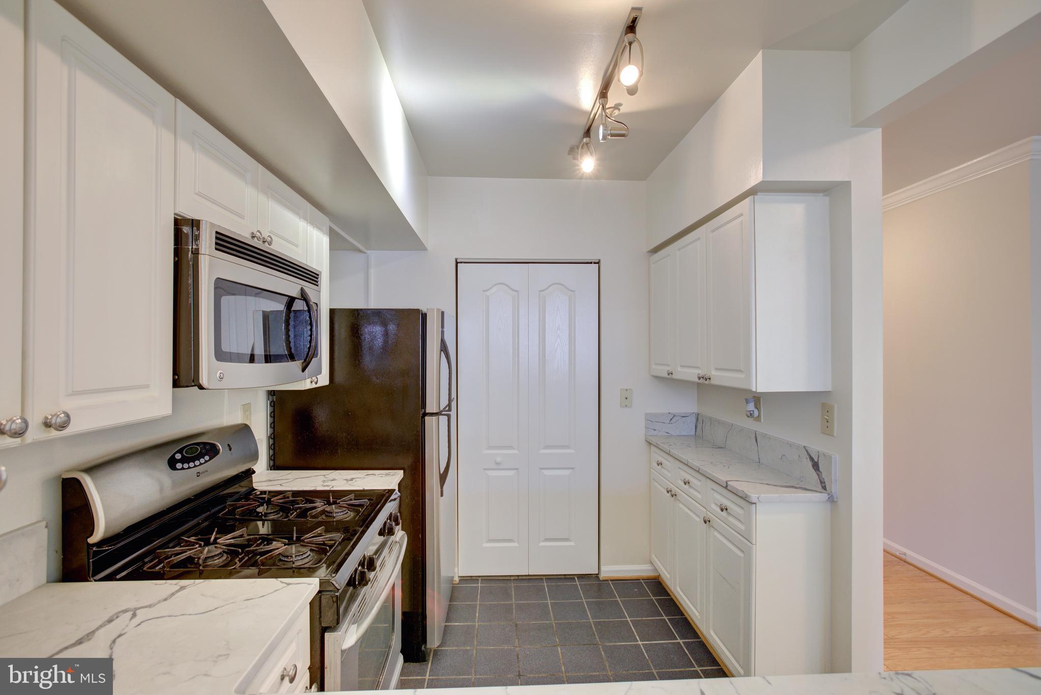 12913 Alton Sq #407