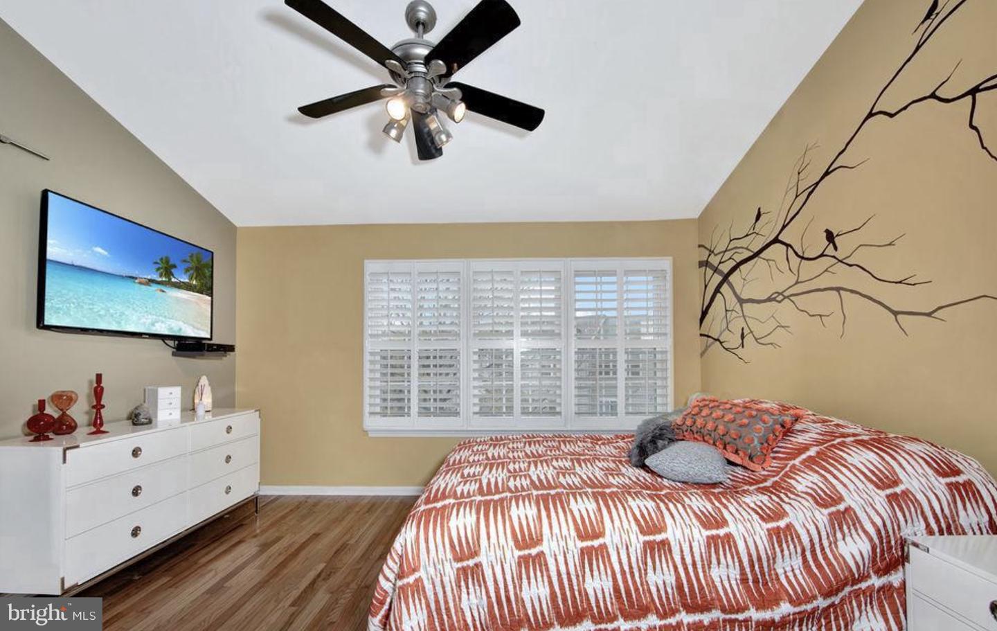1113 Cypress Tree Pl