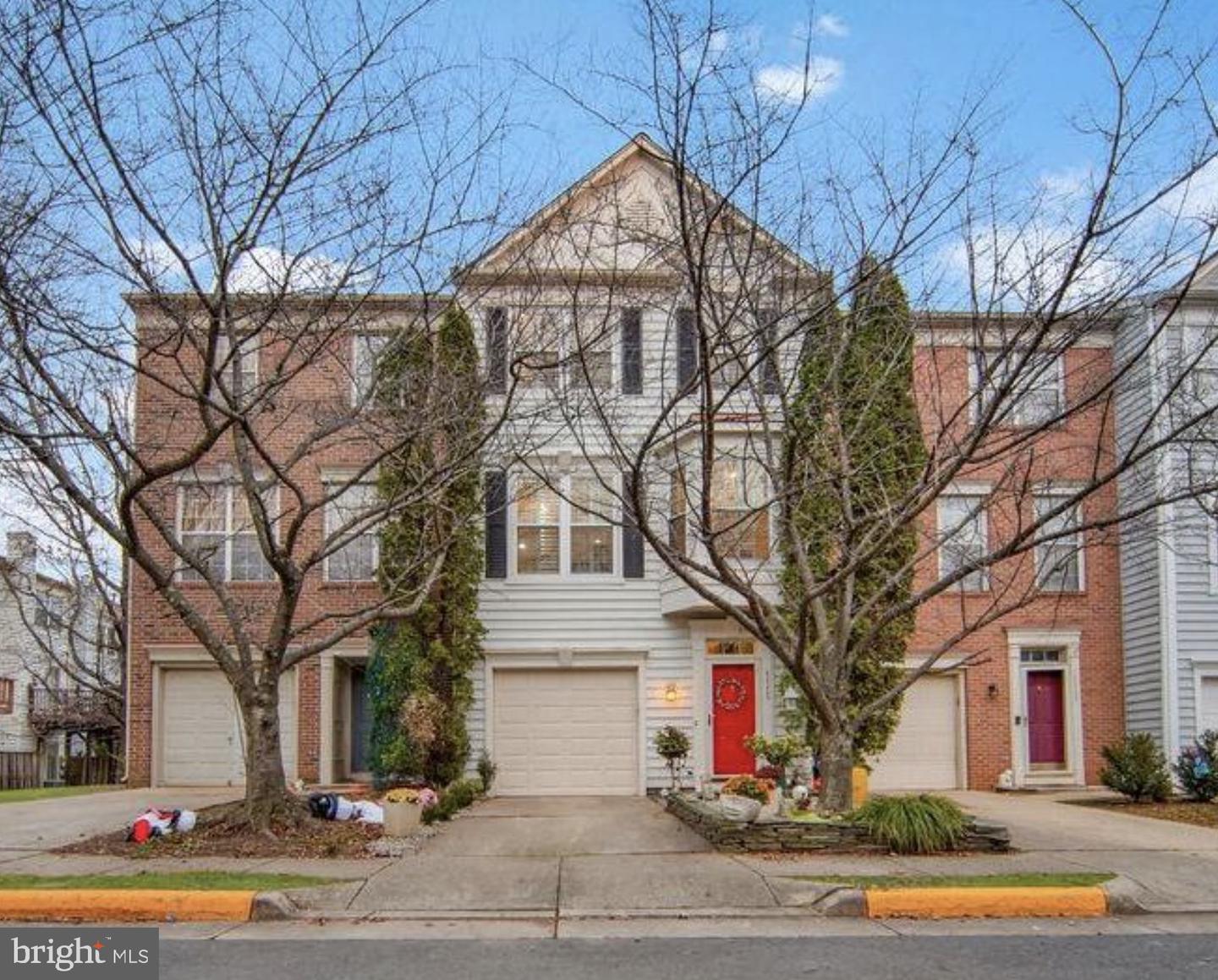 1113 Cypress Tree Pl