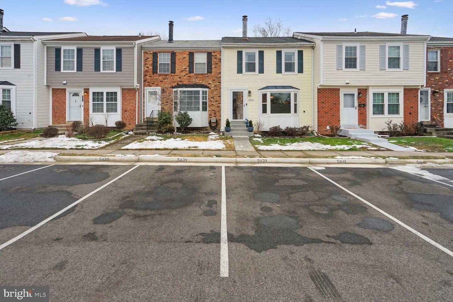 5839 Lewis Ln