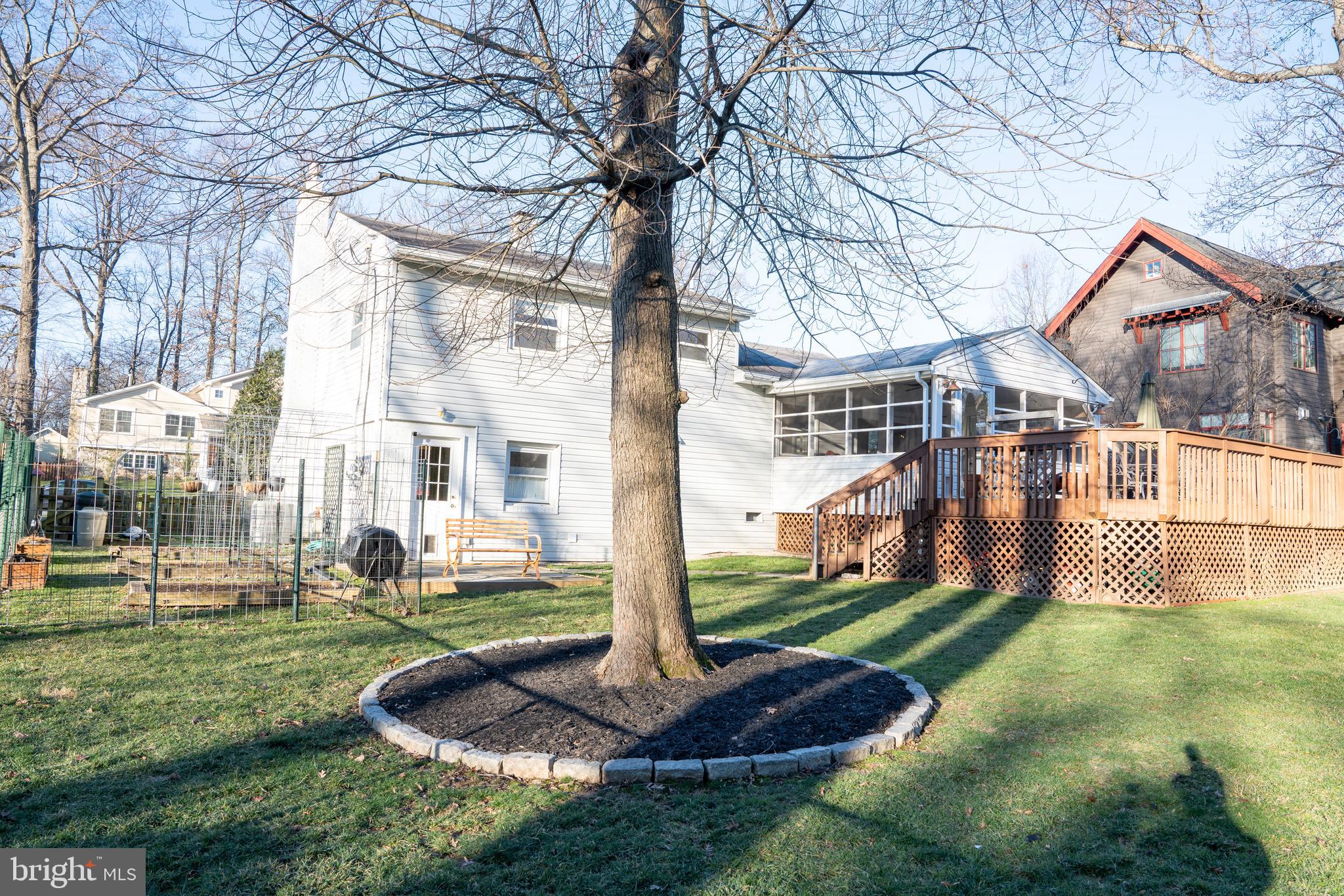 907 Timber Ln SW