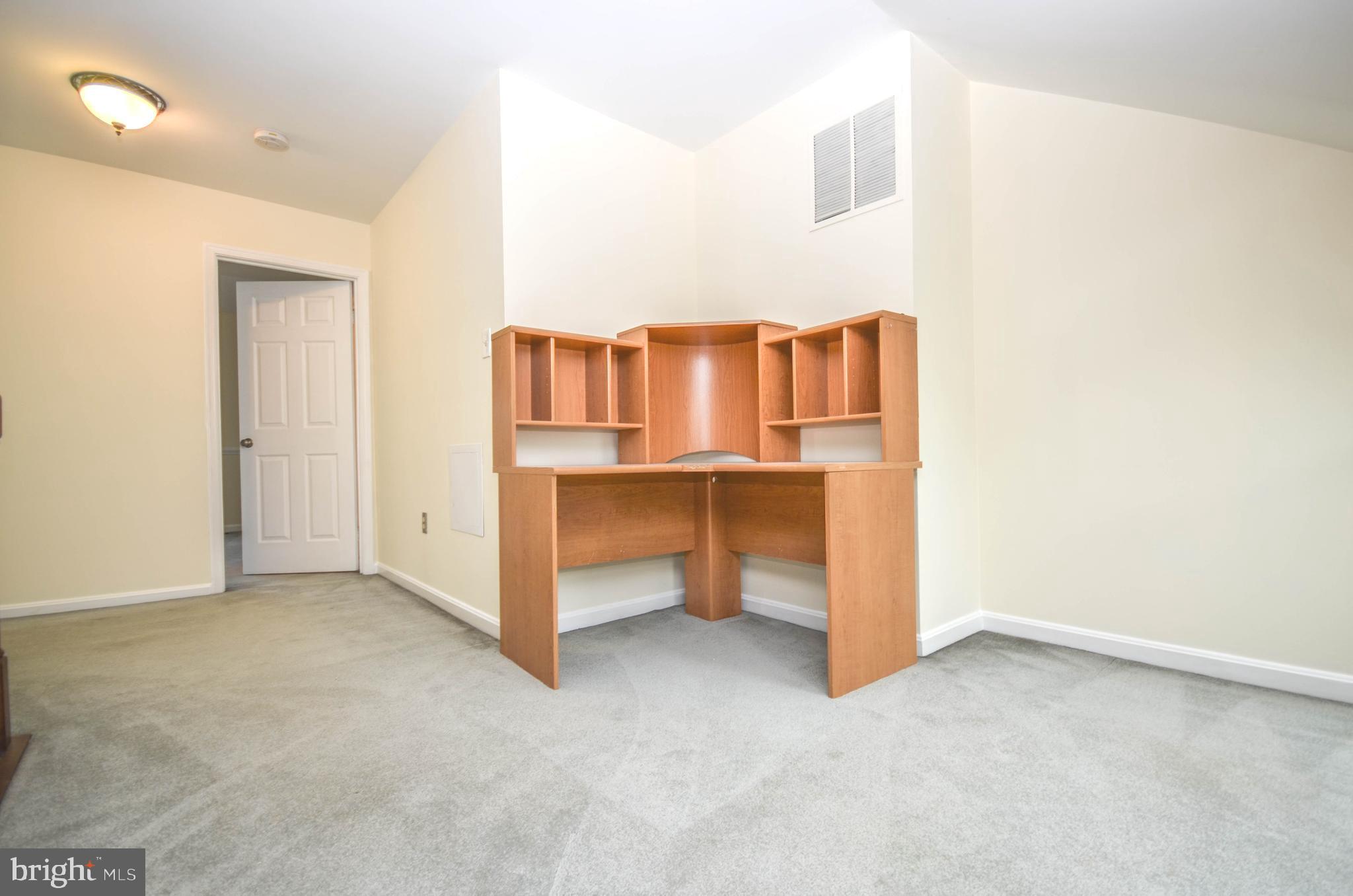 9440 William Kirk Ln