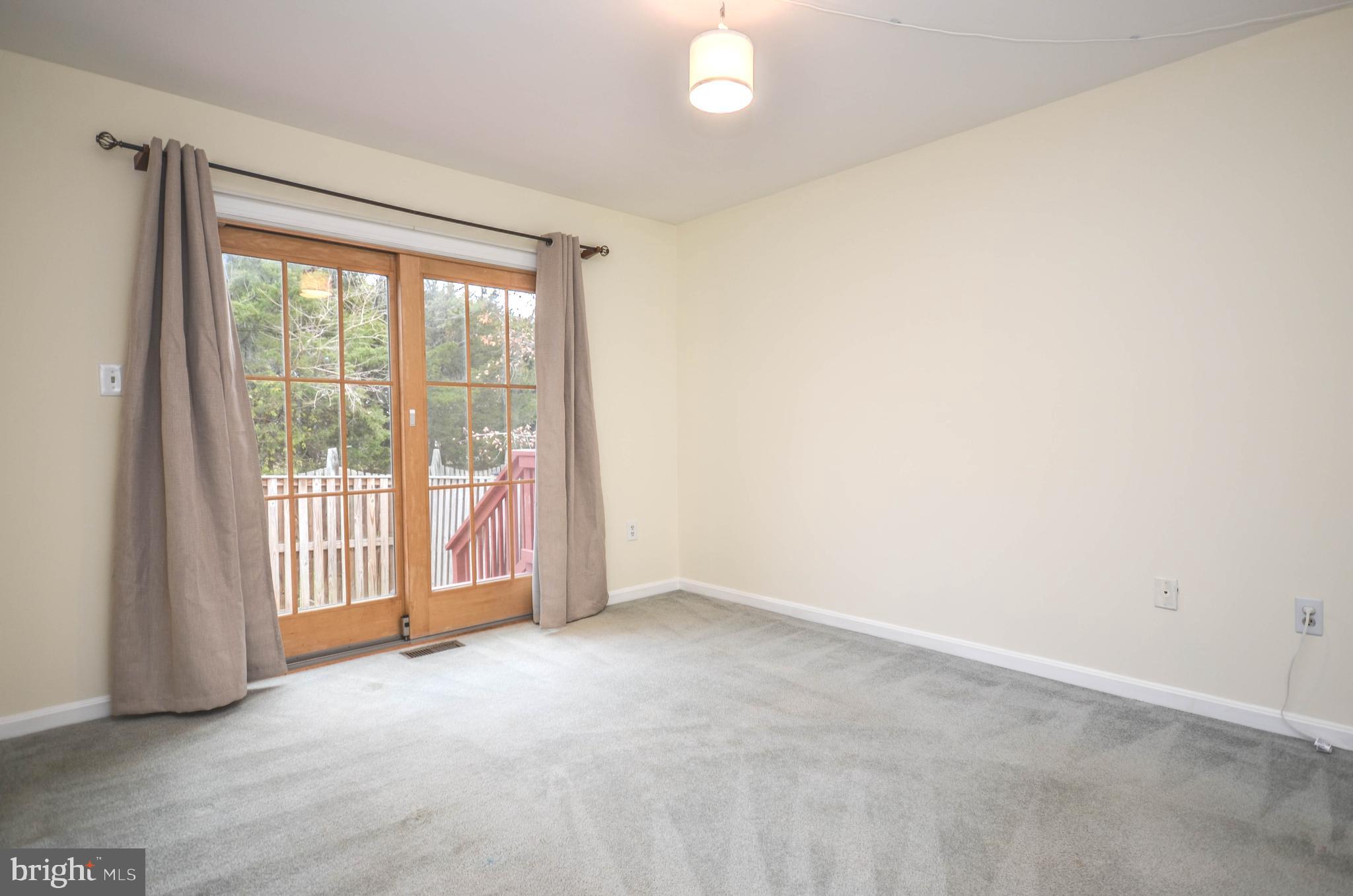 9440 William Kirk Ln