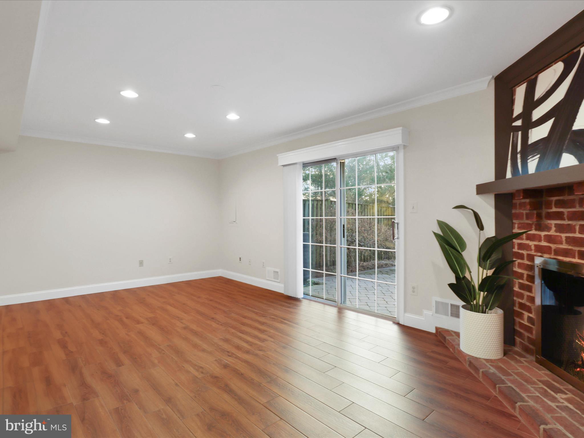 6418 Fleetside Ct