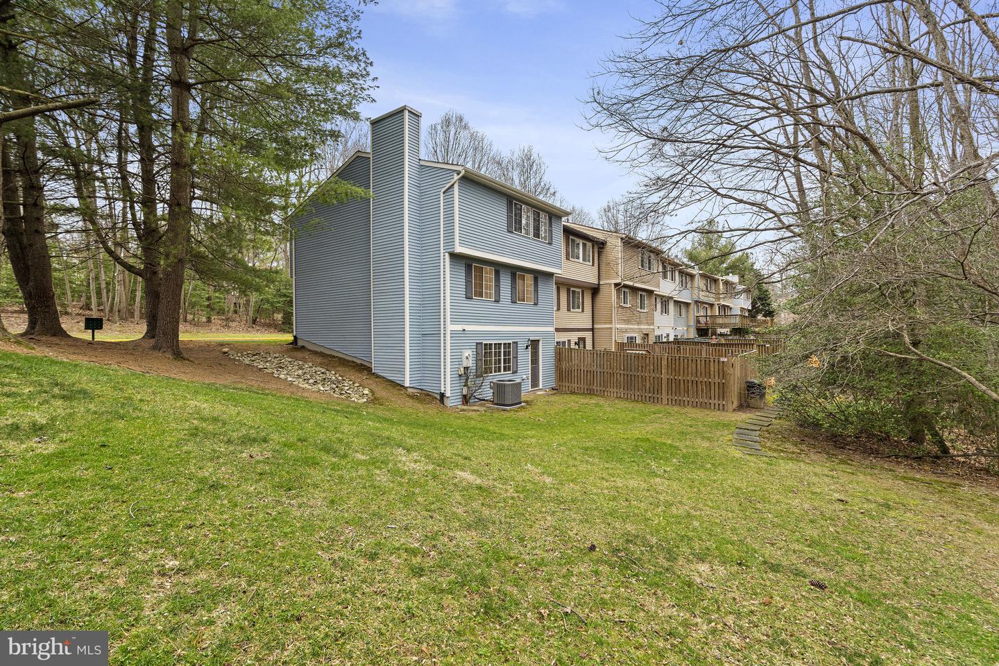 2341 Middle Creek Ln