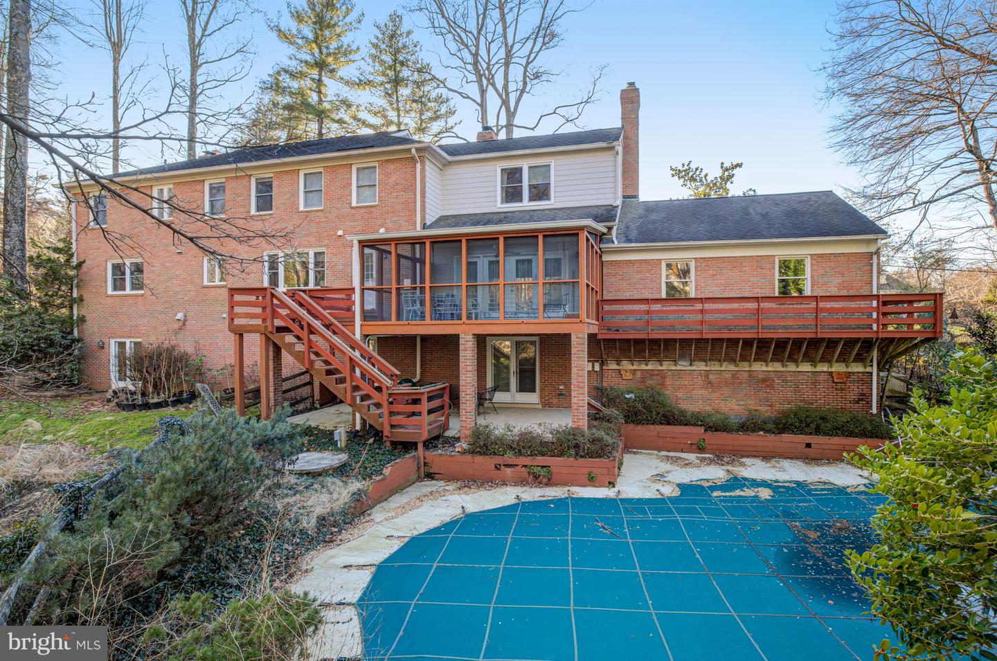 937 Mackall Ave