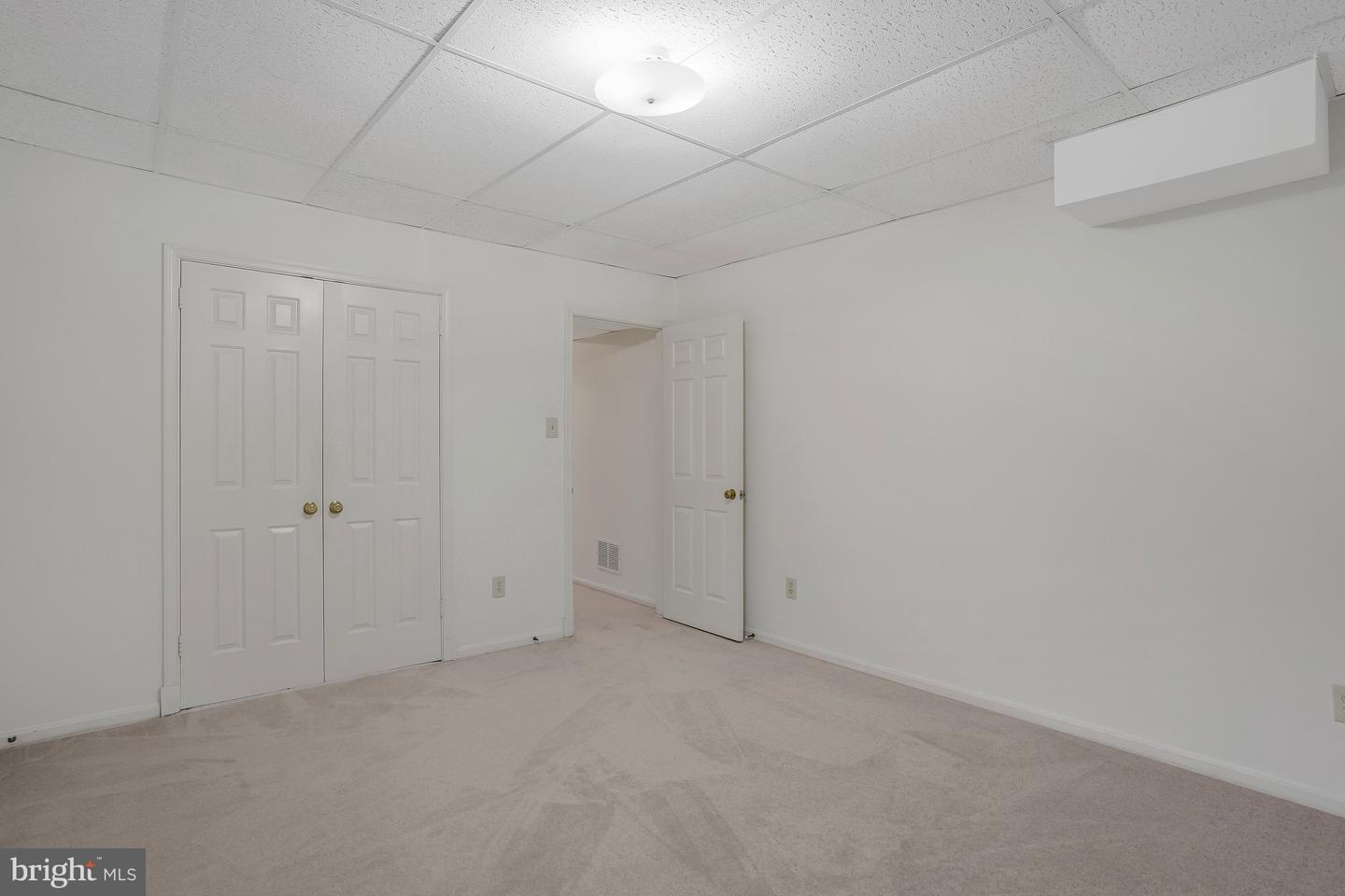 937 Mackall Ave
