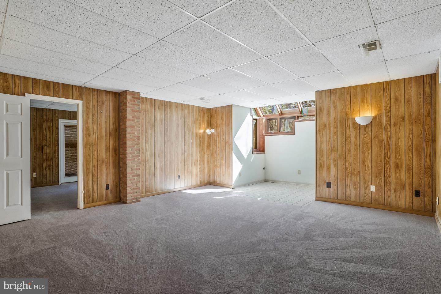 937 Mackall Ave
