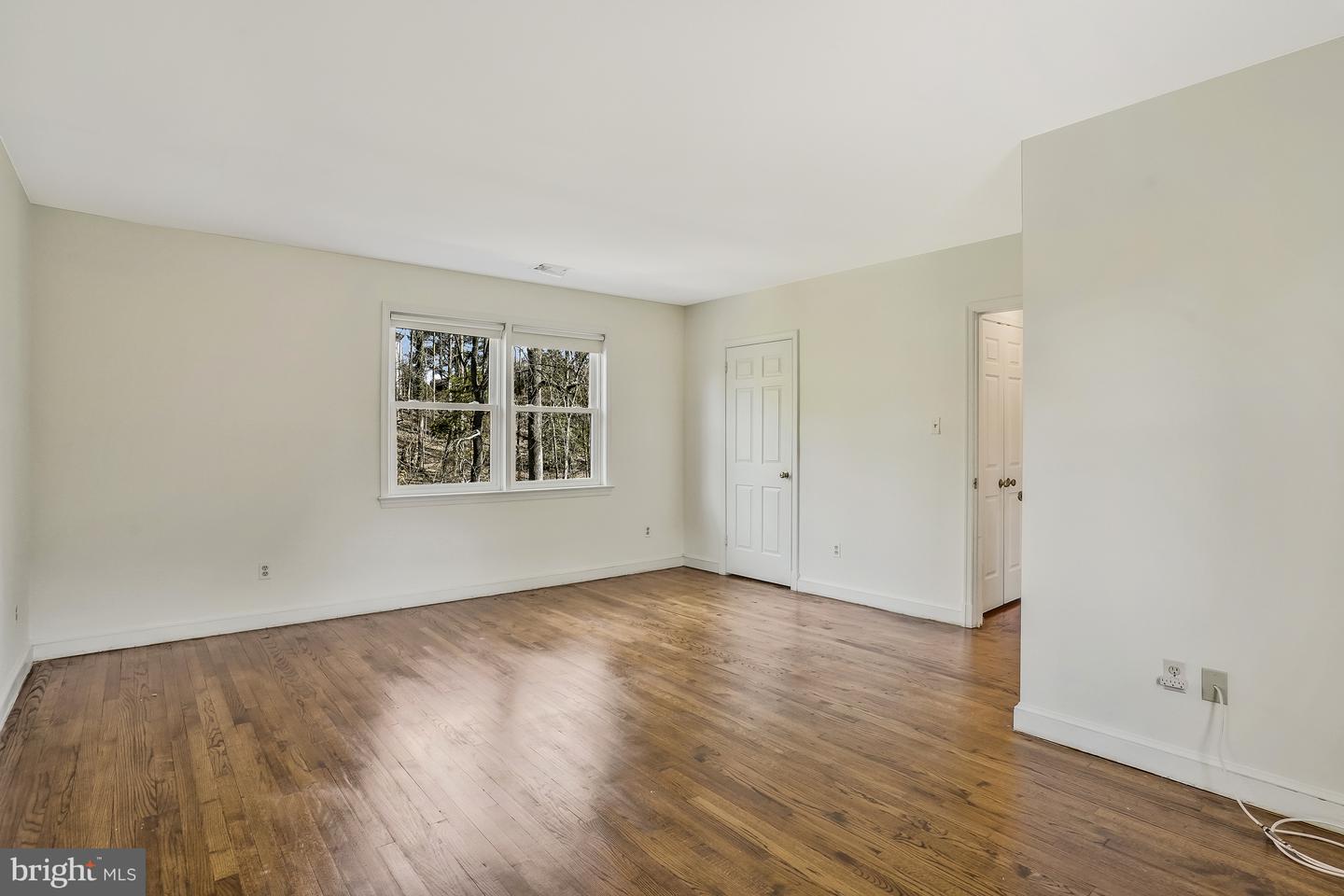 937 Mackall Ave